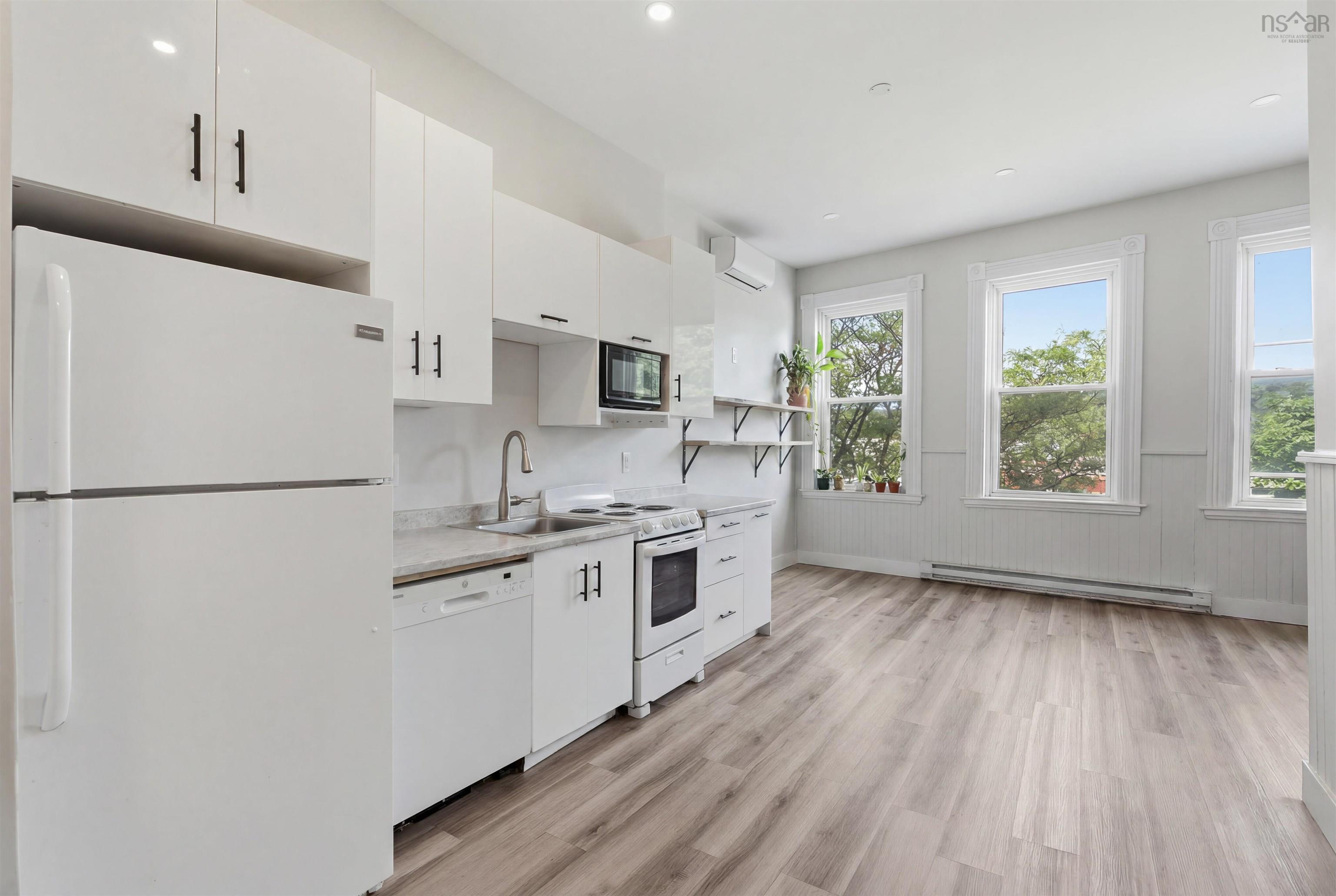 $598,000.00: 481 & 483 King Street, Bridgewater