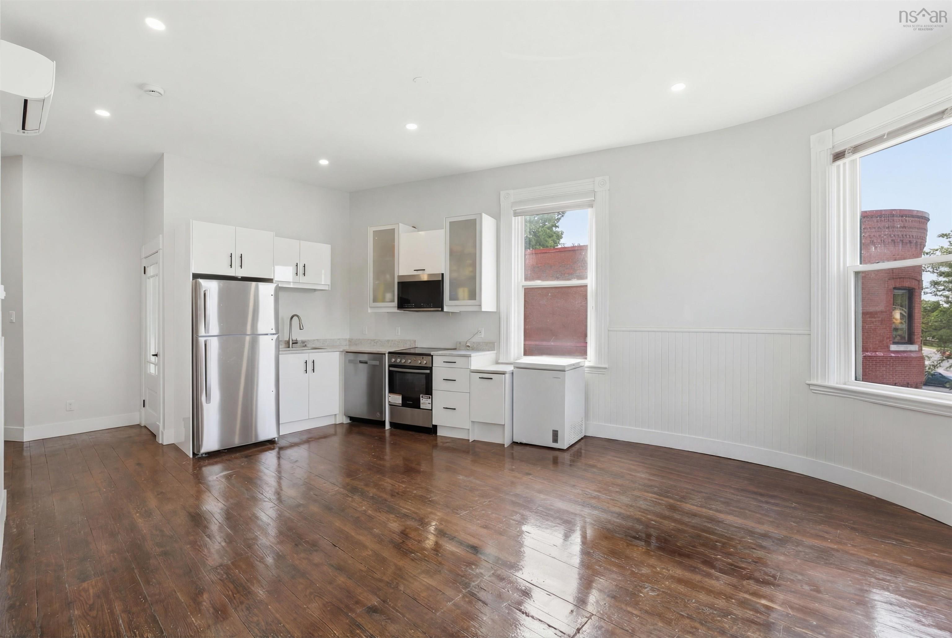 $598,000.00: 481 & 483 King Street, Bridgewater