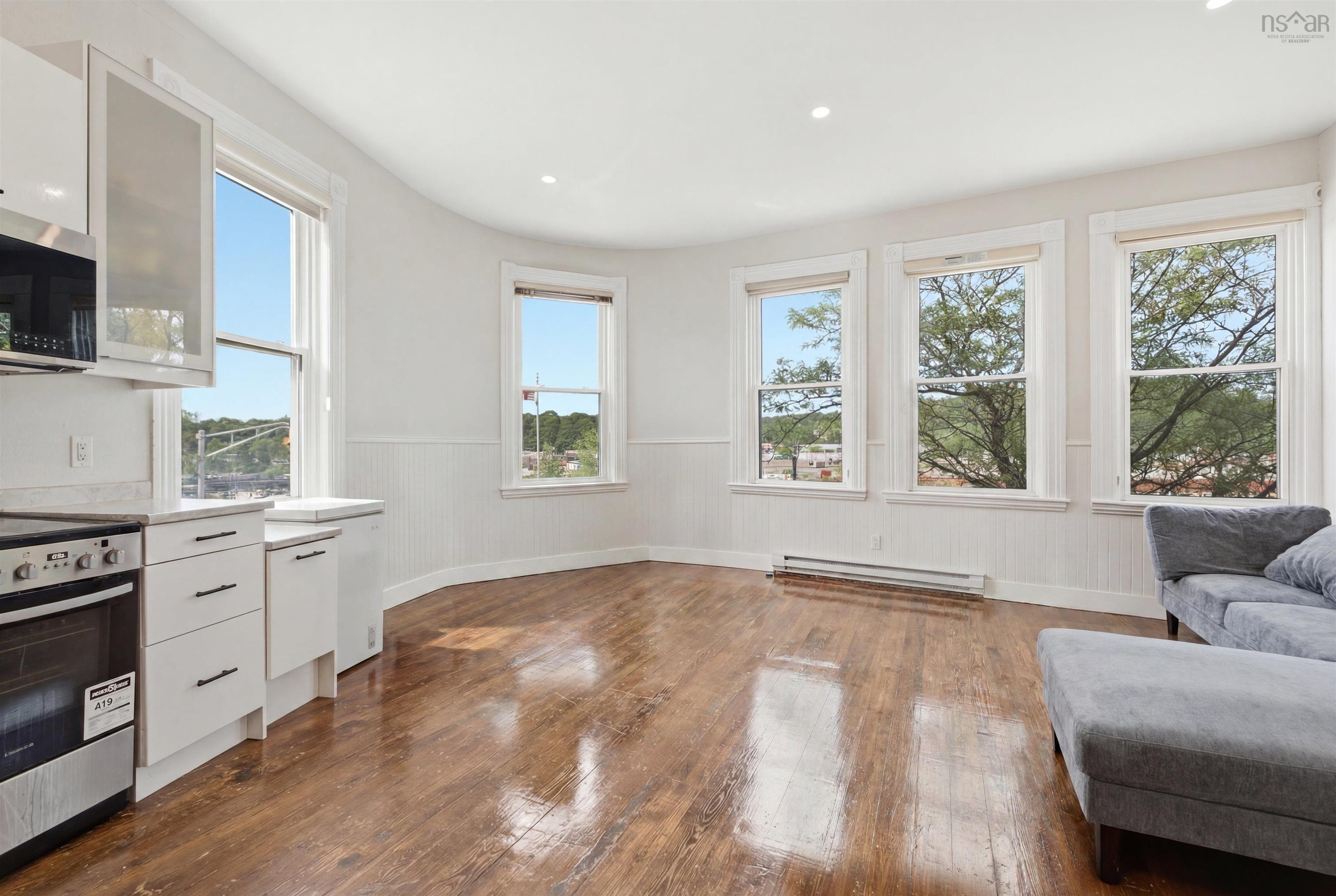 $598,000.00: 481 & 483 King Street, Bridgewater
