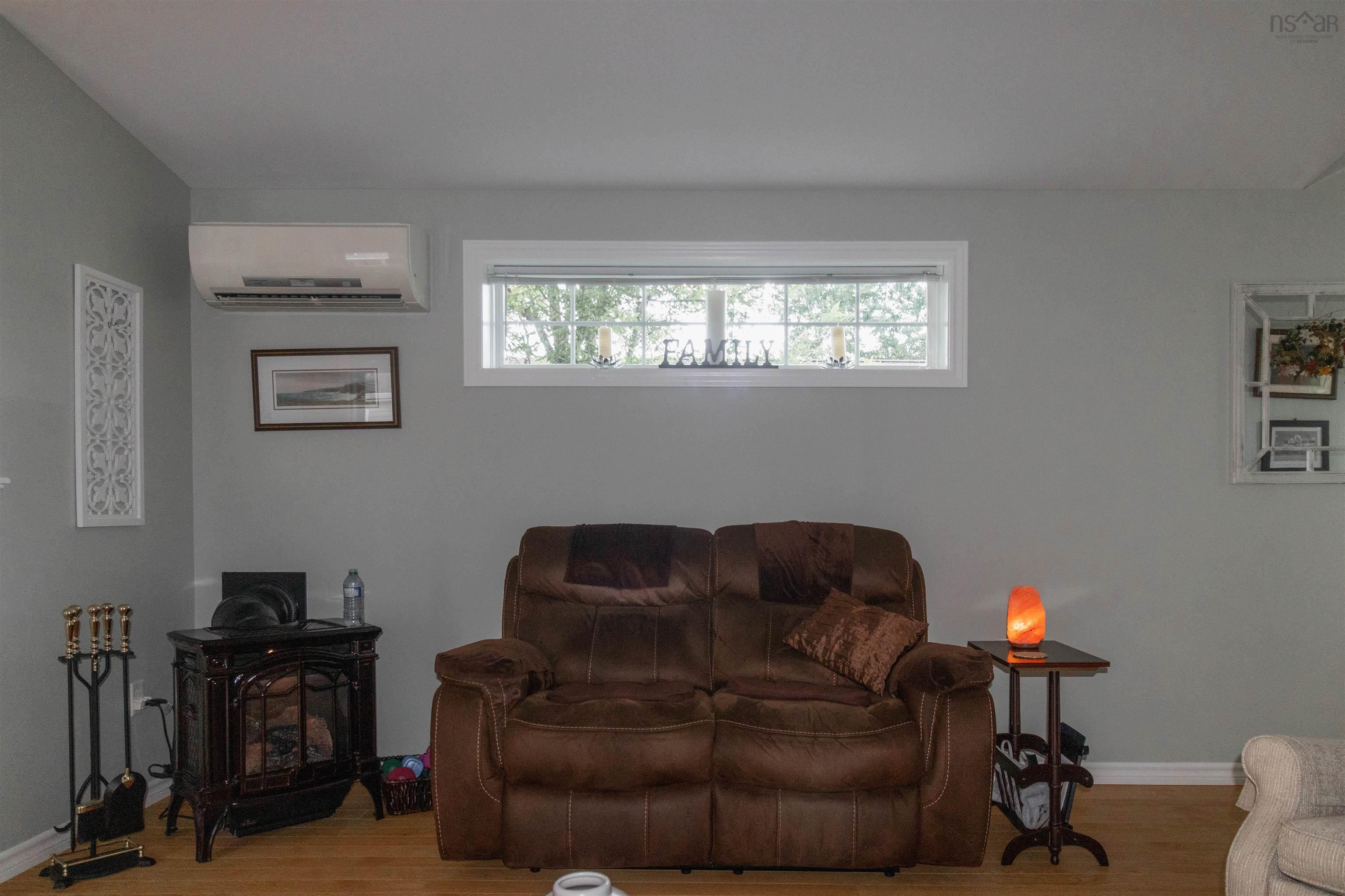 $295,000.00: 38 Irven Drive, Garlands Crossing