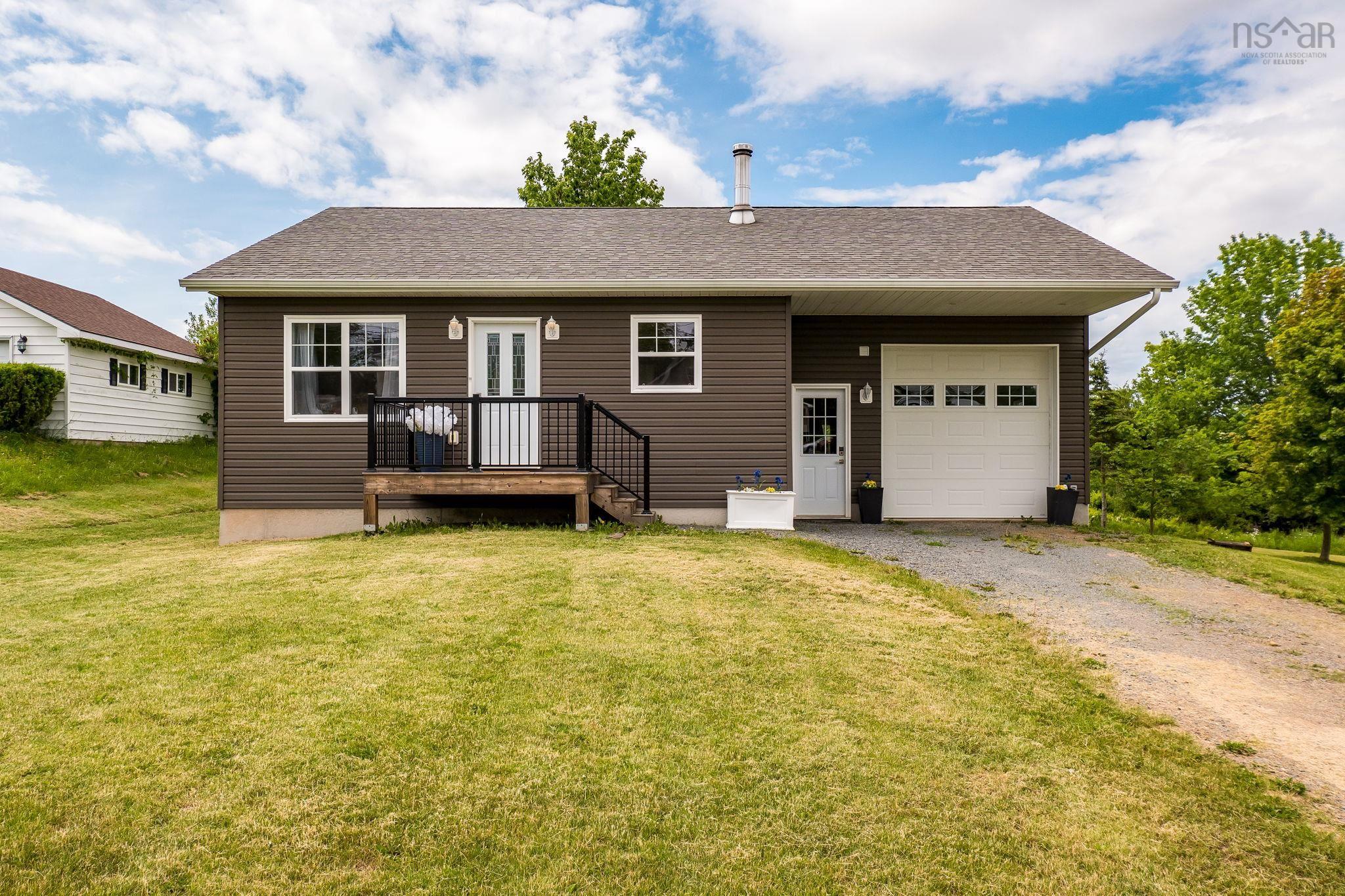 13911 Highway 1, Hants Border, NS (MLS® 202615579) | Hants Border Real Estate | RE/MAX Halifax
