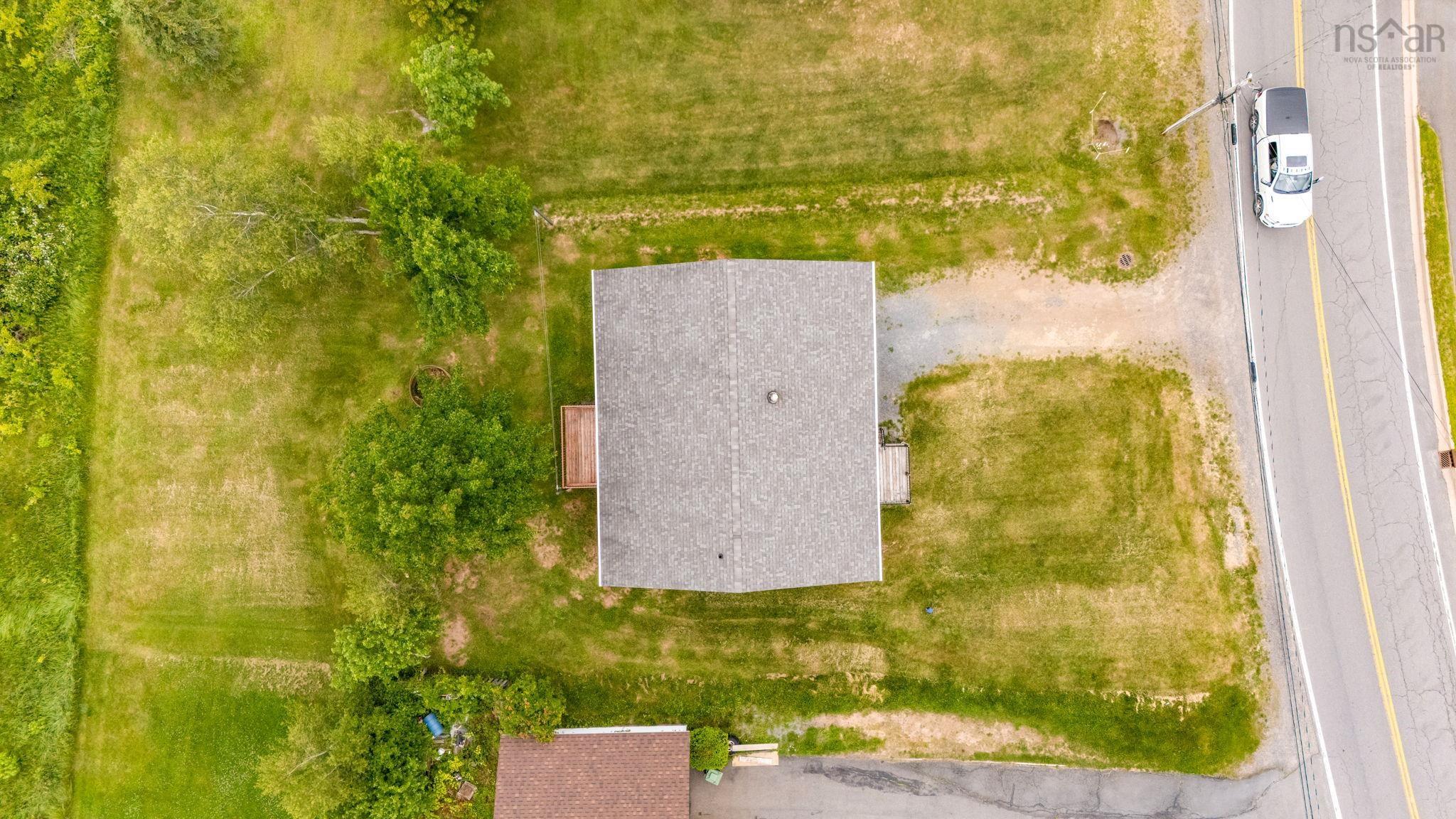 $399,900.00: 13911 Highway 1, Hants Border