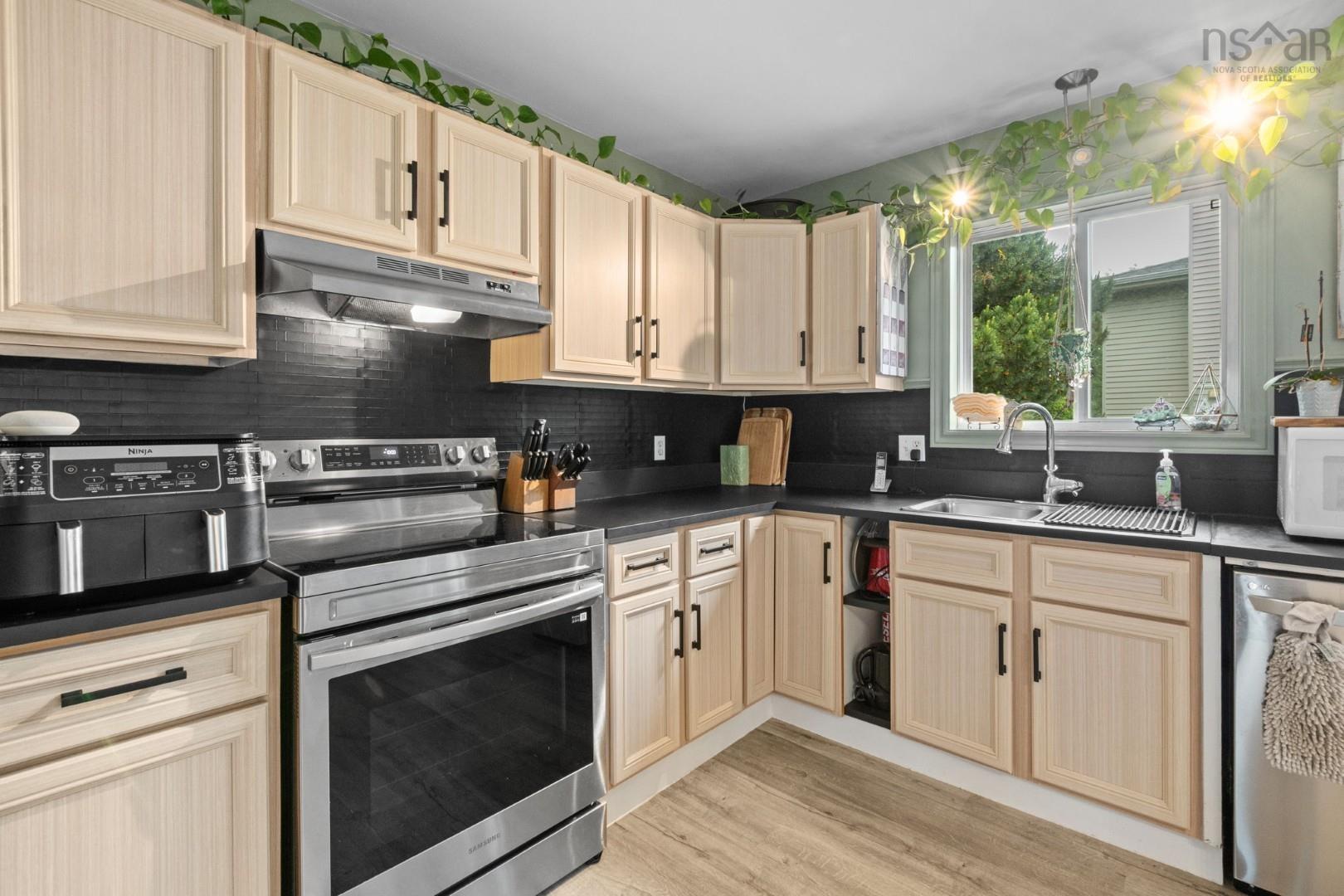 $599,900.00: 5 Joan Eleanor Drive, Dartmouth
