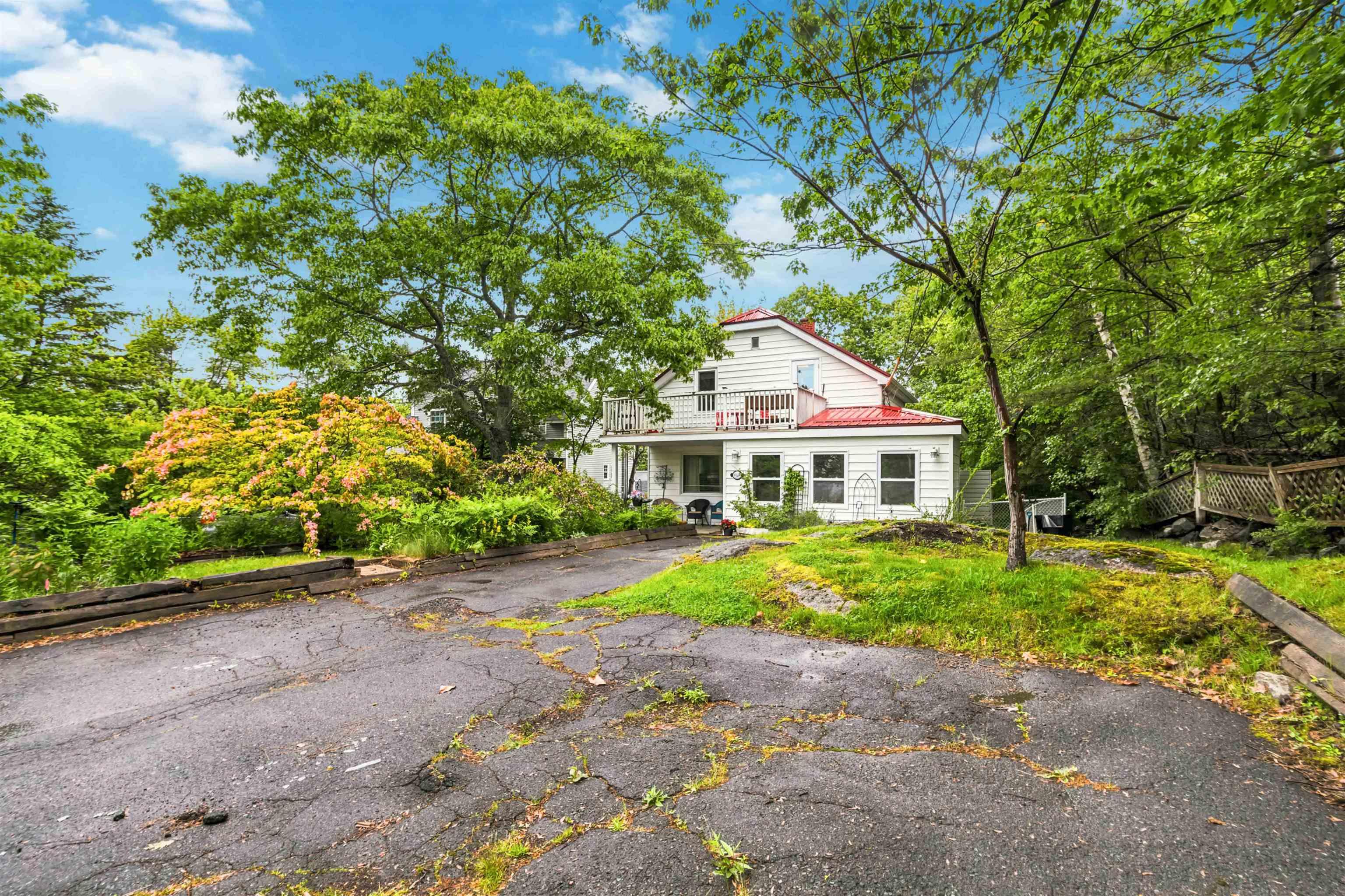 $550,000.00: 618 Herring Cove Road, Halifax