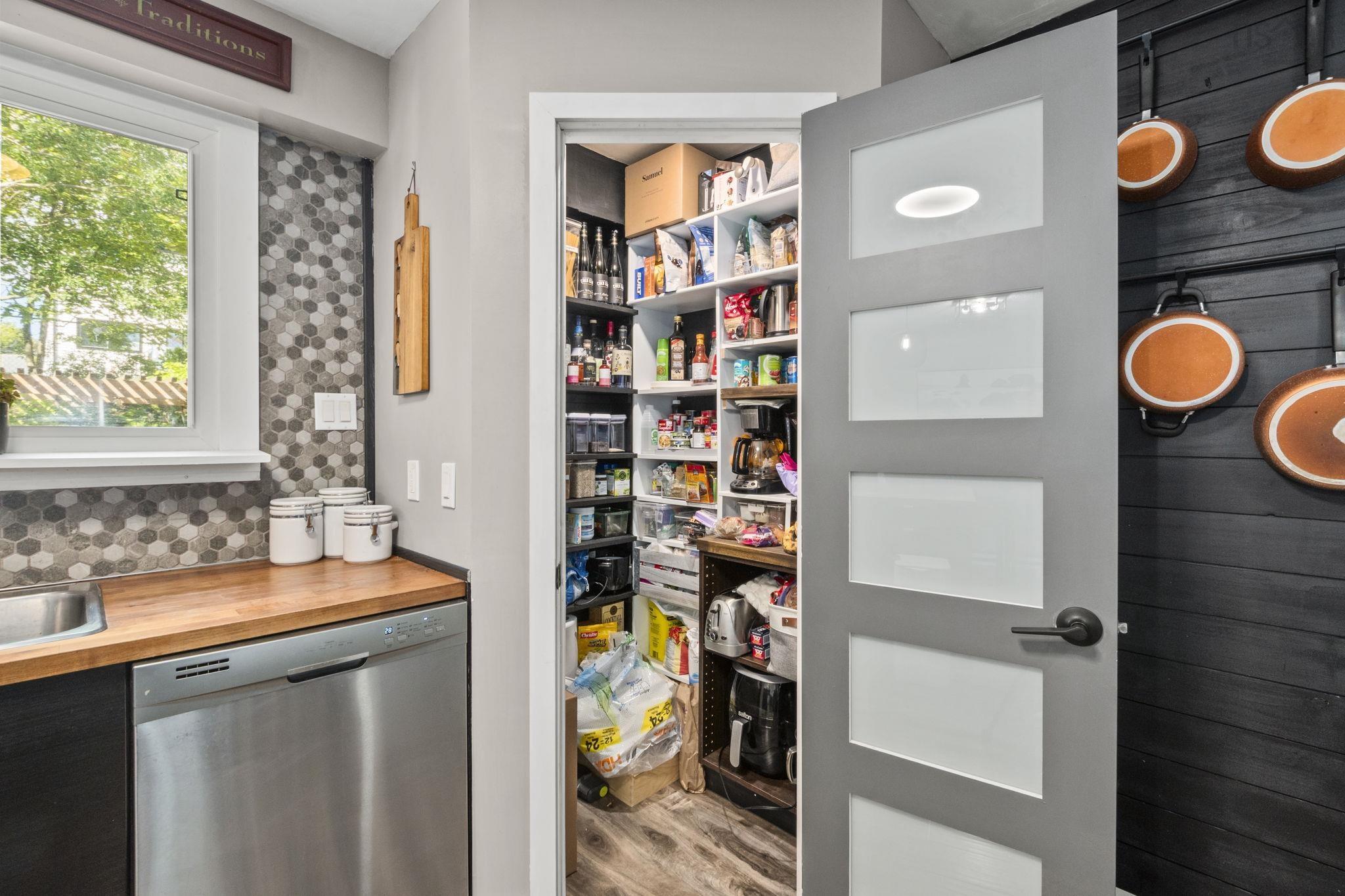 $449,900.00: 20 Steed Court, Dartmouth
