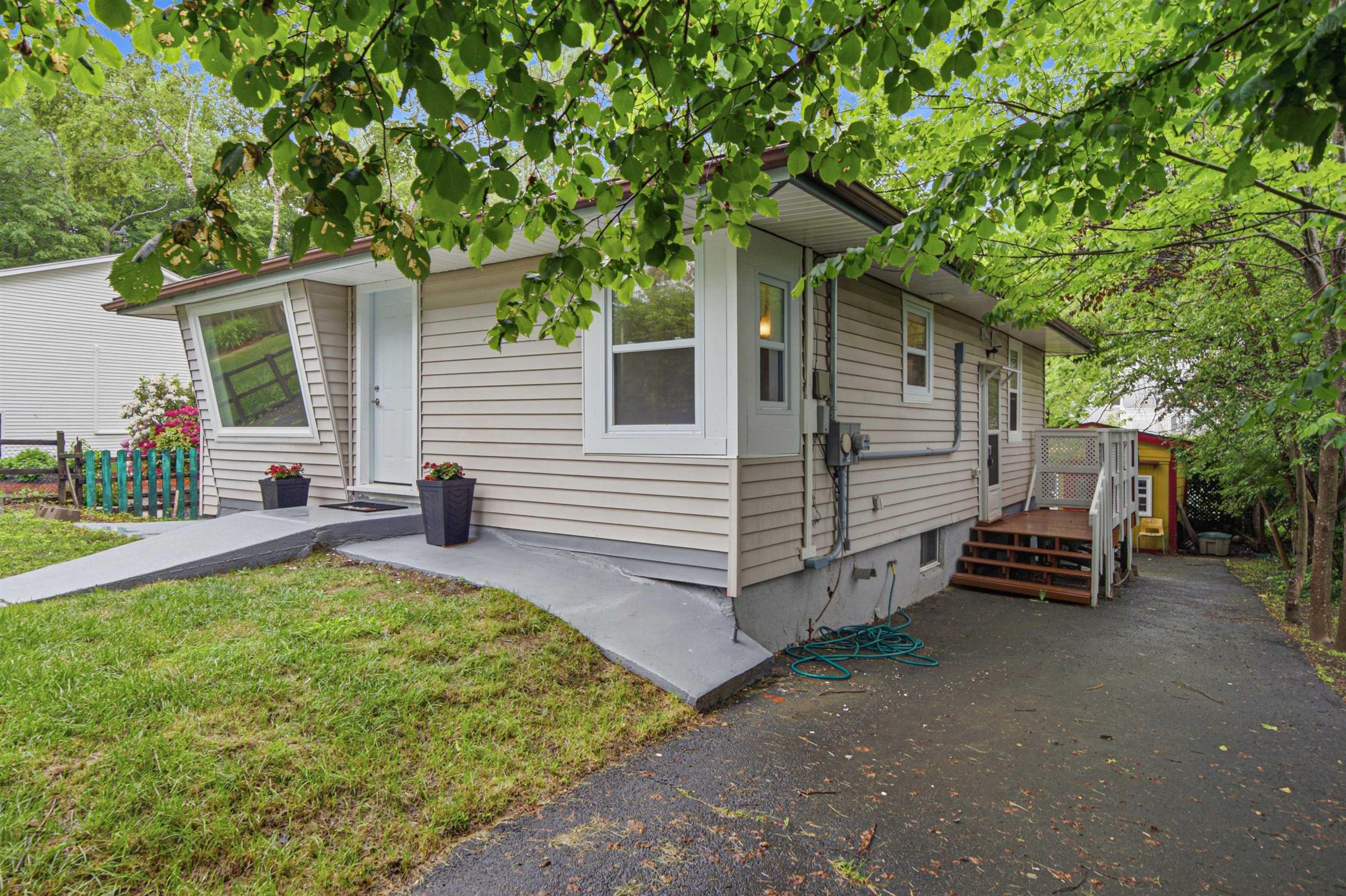 $549,900.00: 12 Nelson Avenue, Halifax