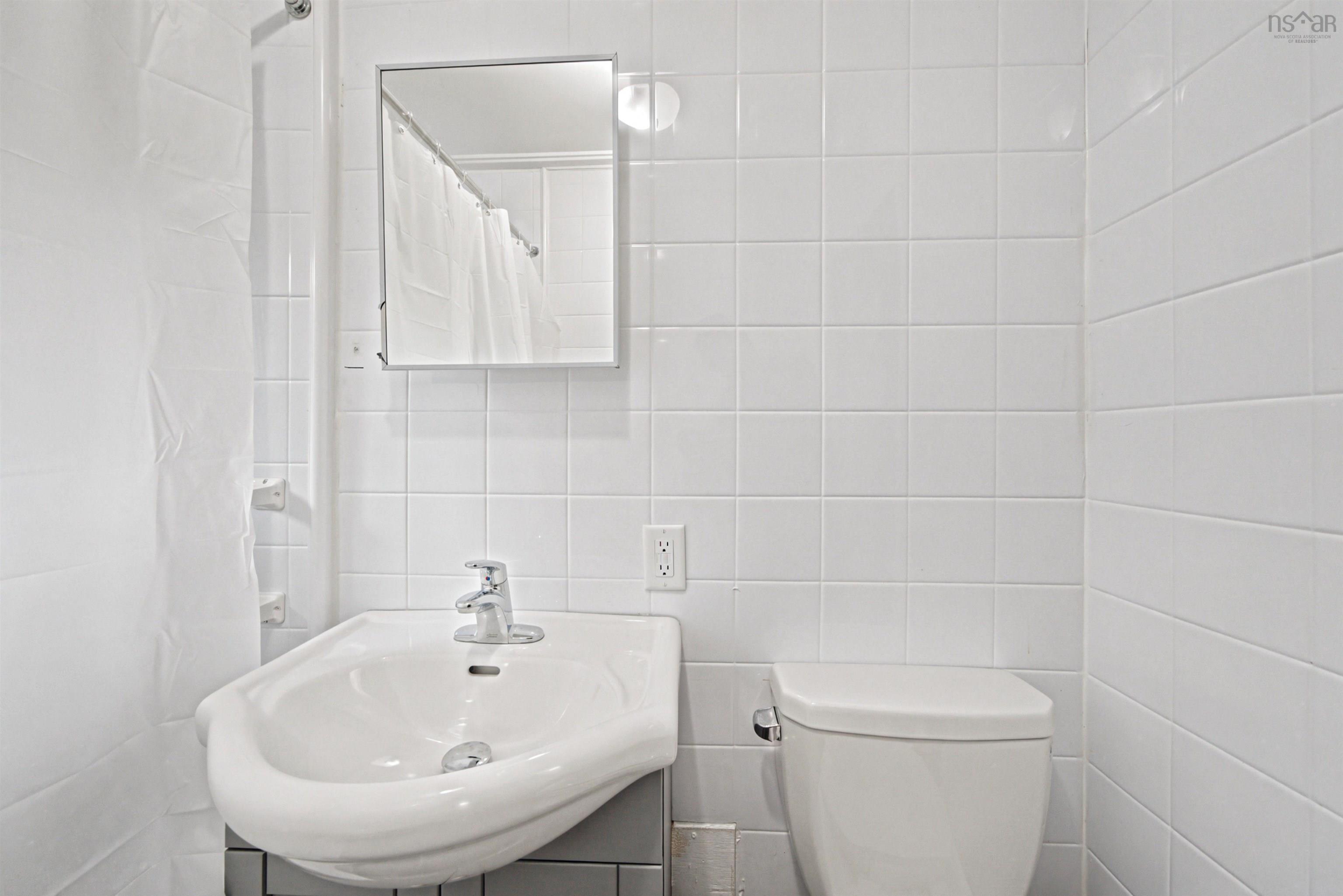 $549,900.00: 12 Nelson Avenue, Halifax