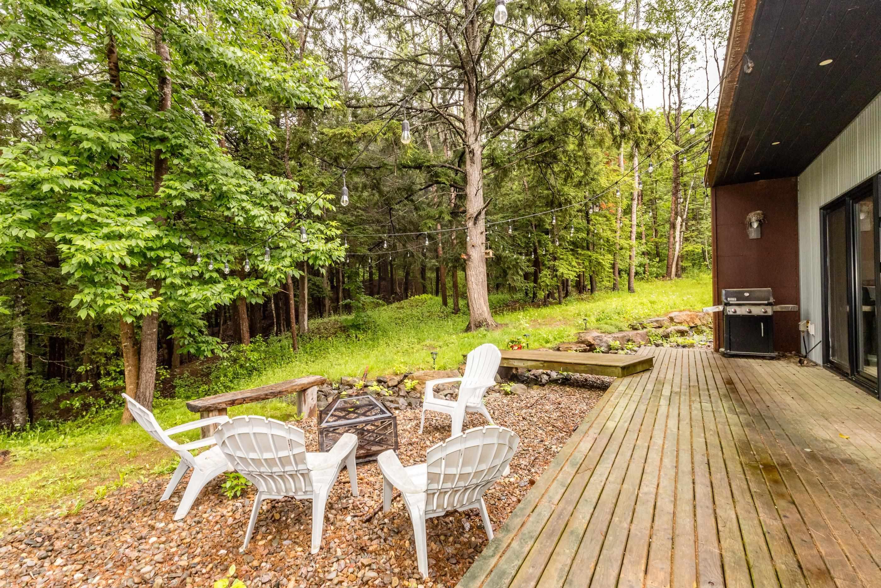 $1,300,000.00: 65 Jessicas Way, Greenwich