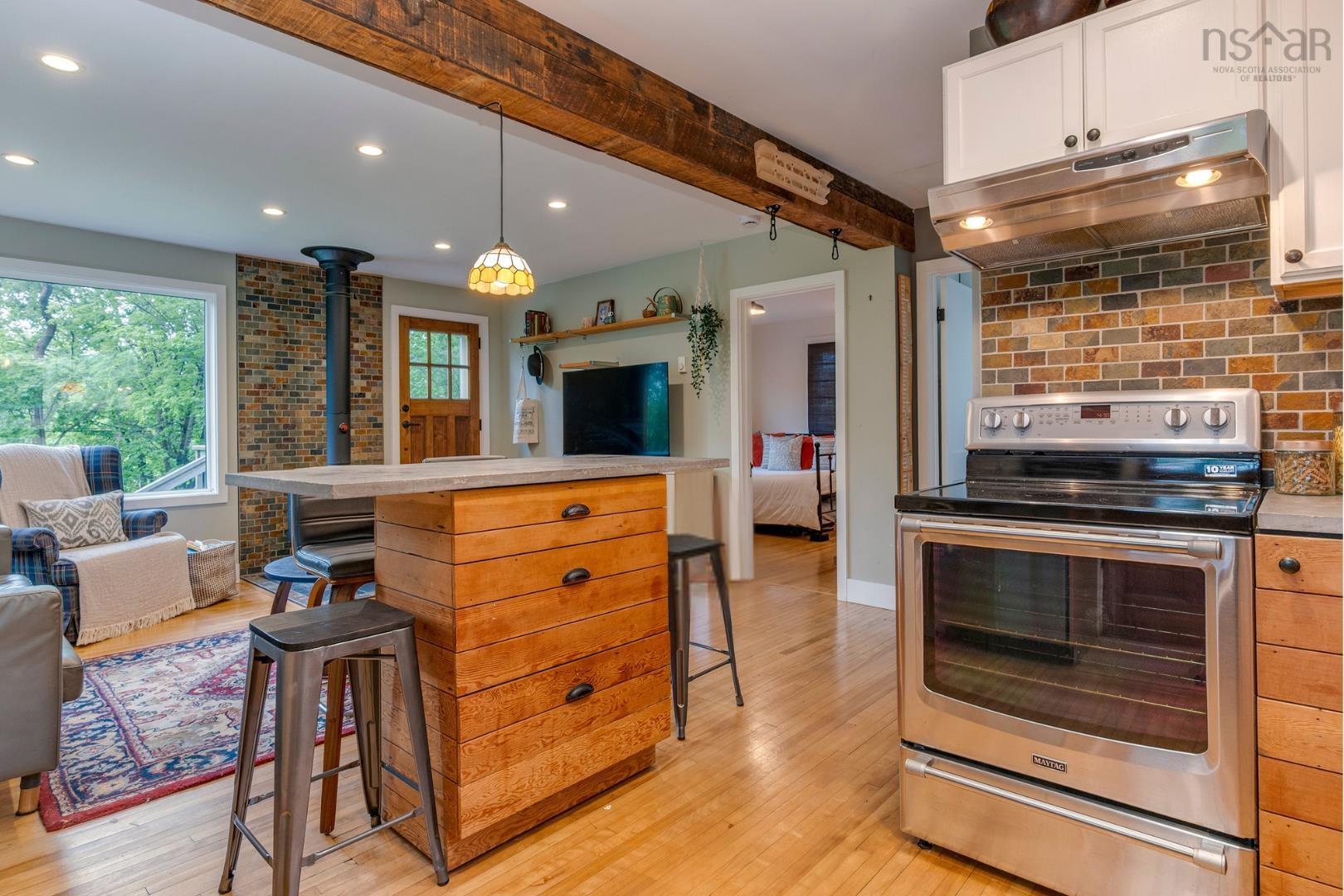 $620,000.00: 6 Battery Drive, Halifax