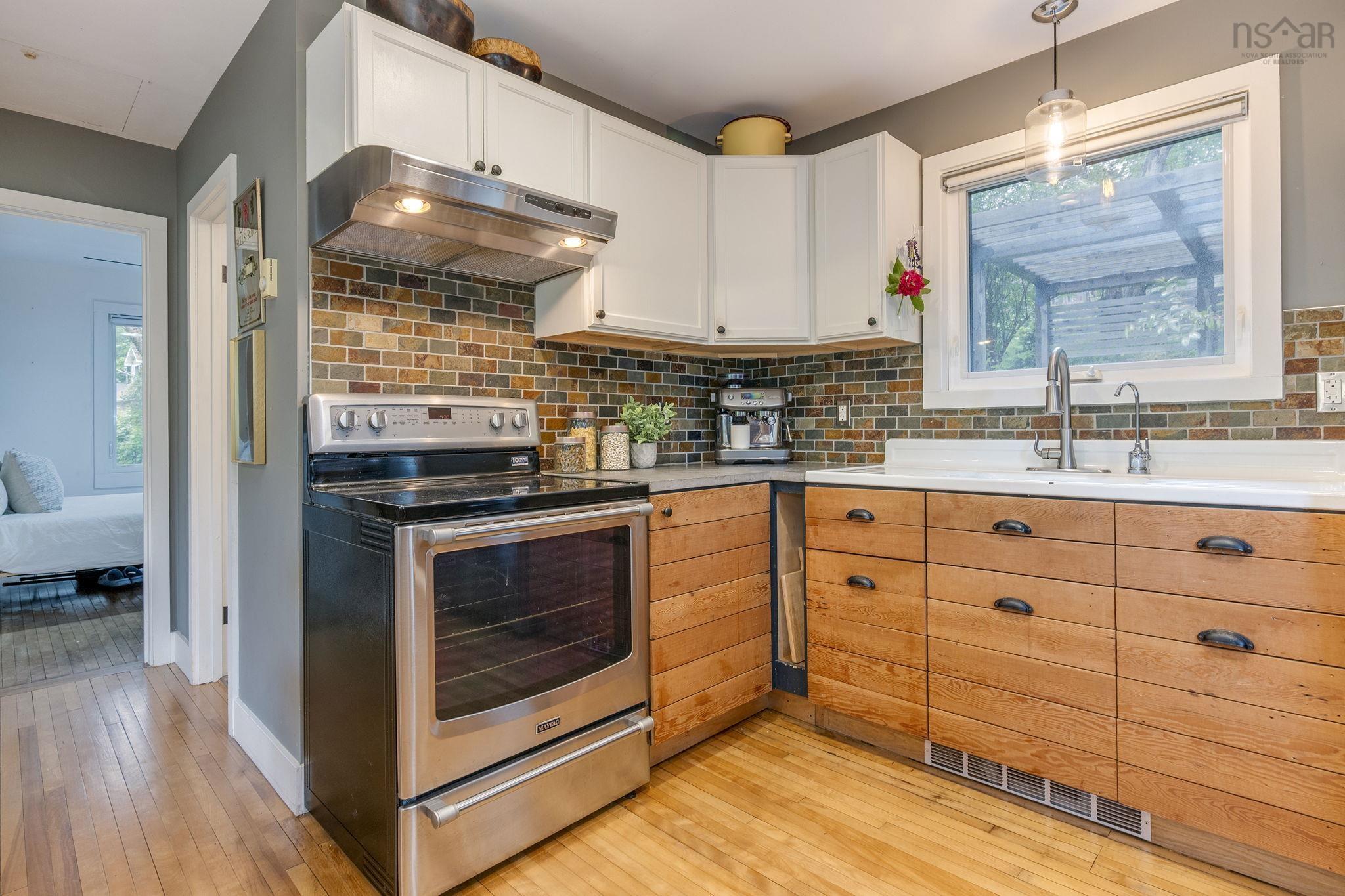 $620,000.00: 6 Battery Drive, Halifax