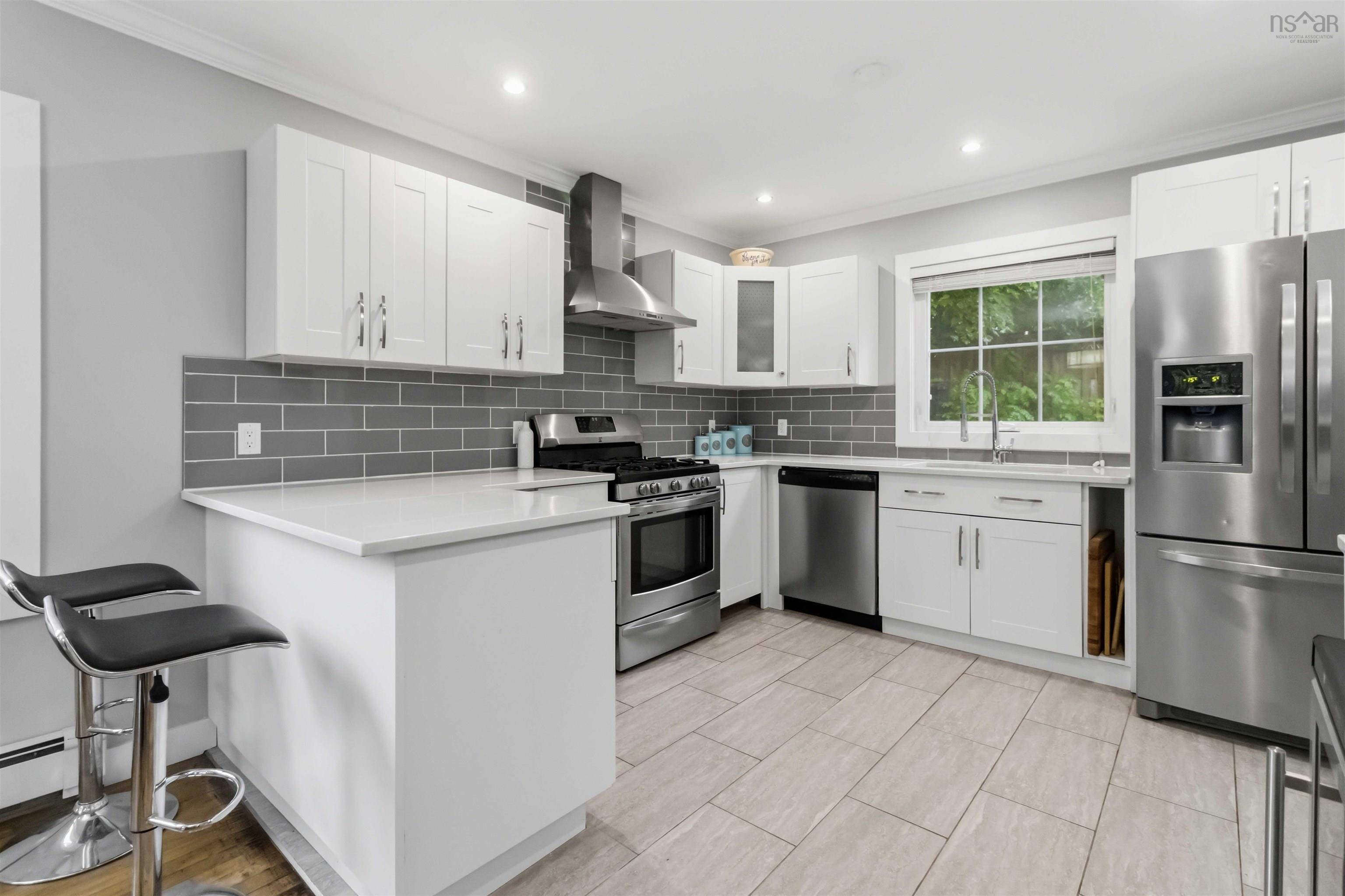$649,900.00: 5 Dahlia Street, Dartmouth