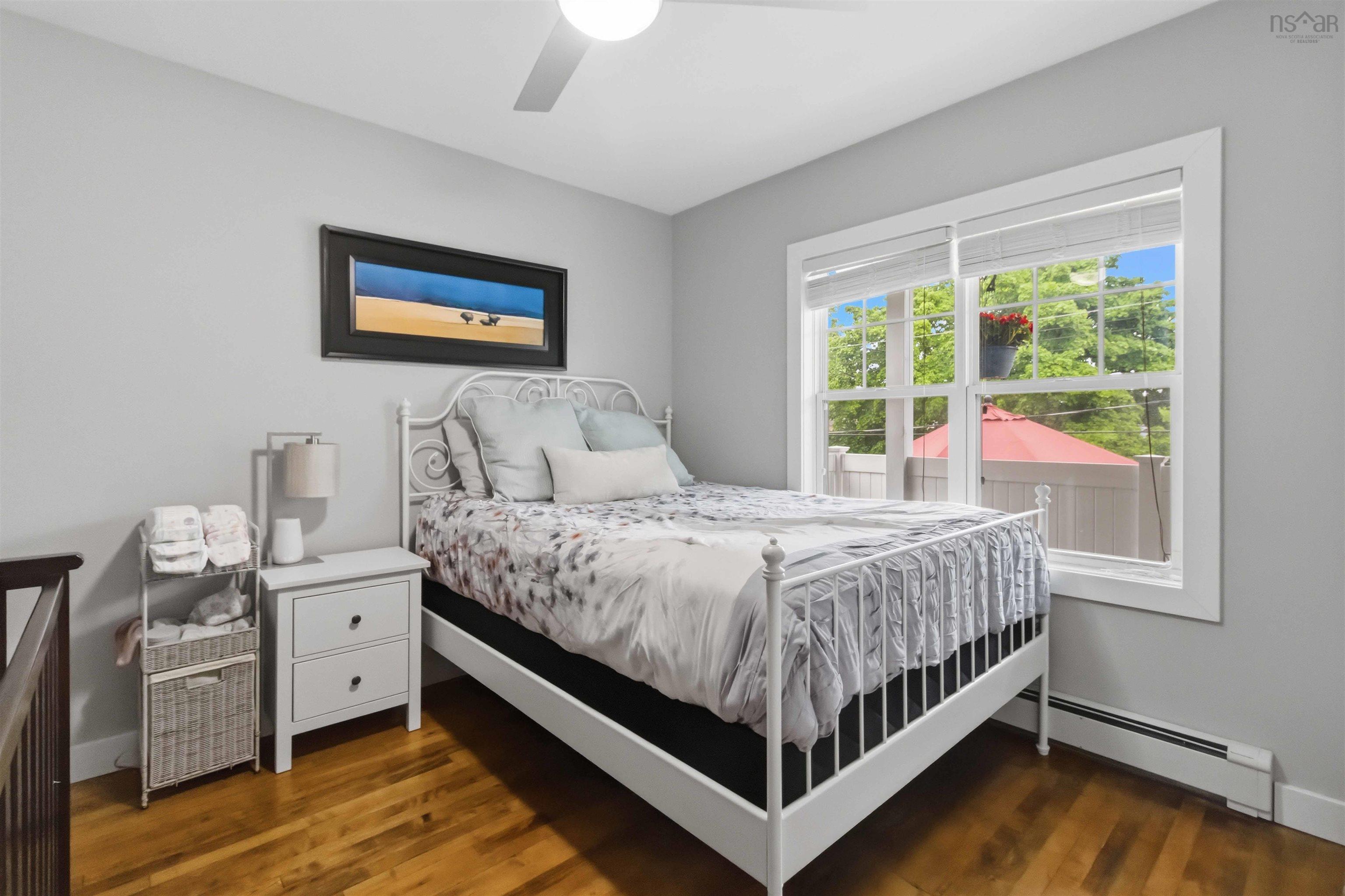 $649,900.00: 5 Dahlia Street, Dartmouth