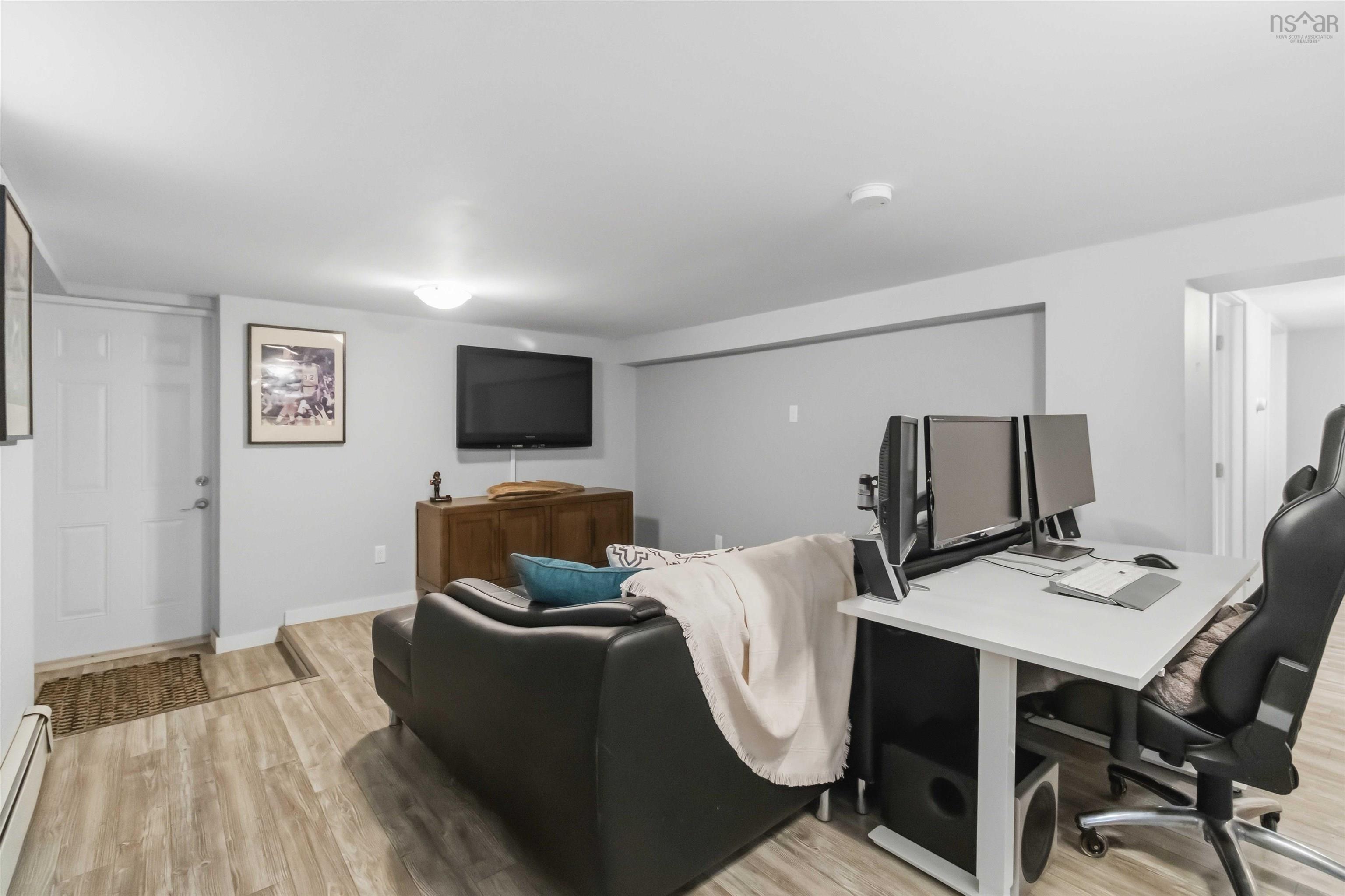 $649,900.00: 5 Dahlia Street, Dartmouth
