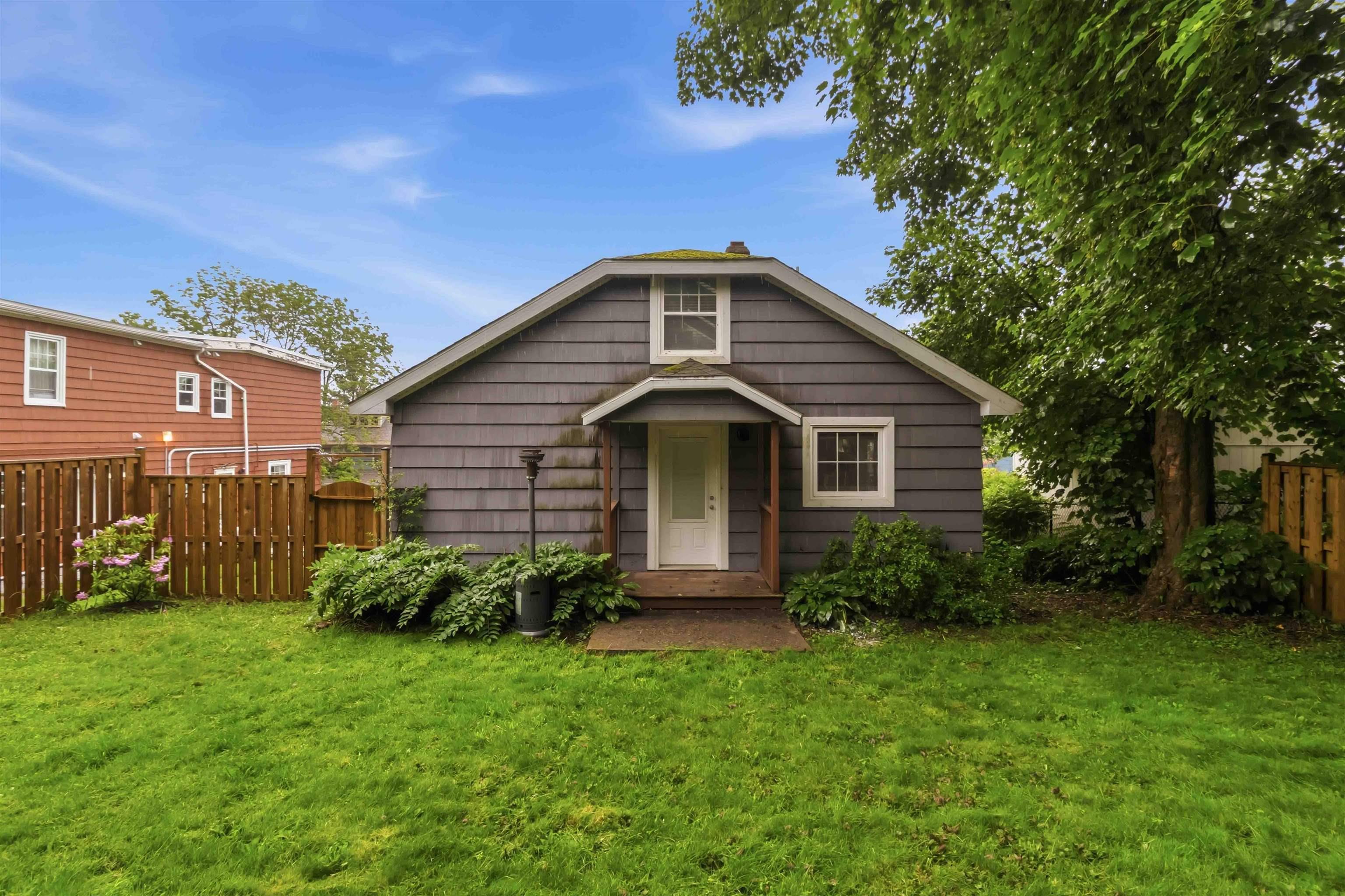$649,900.00: 5 Dahlia Street, Dartmouth
