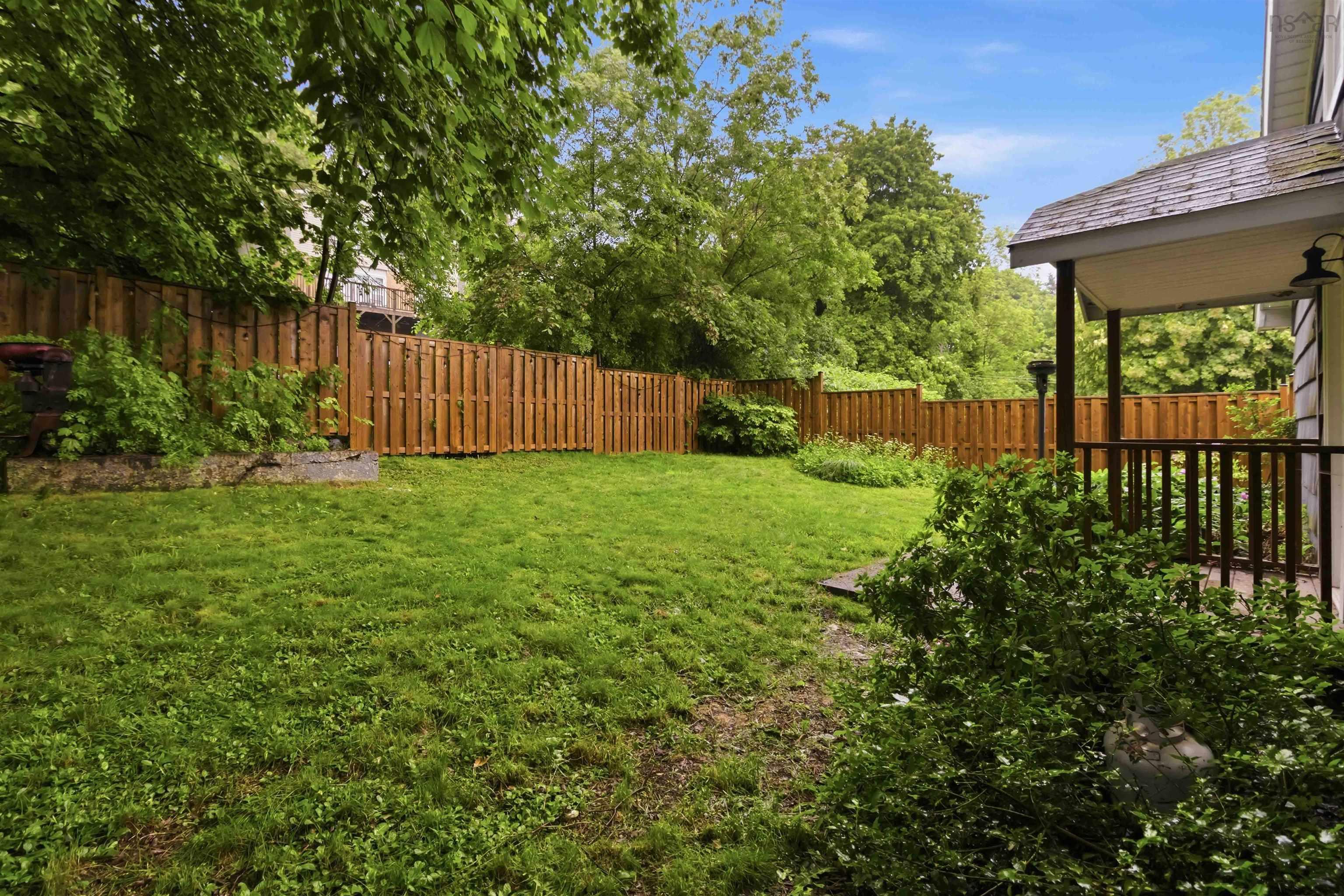 $649,900.00: 5 Dahlia Street, Dartmouth