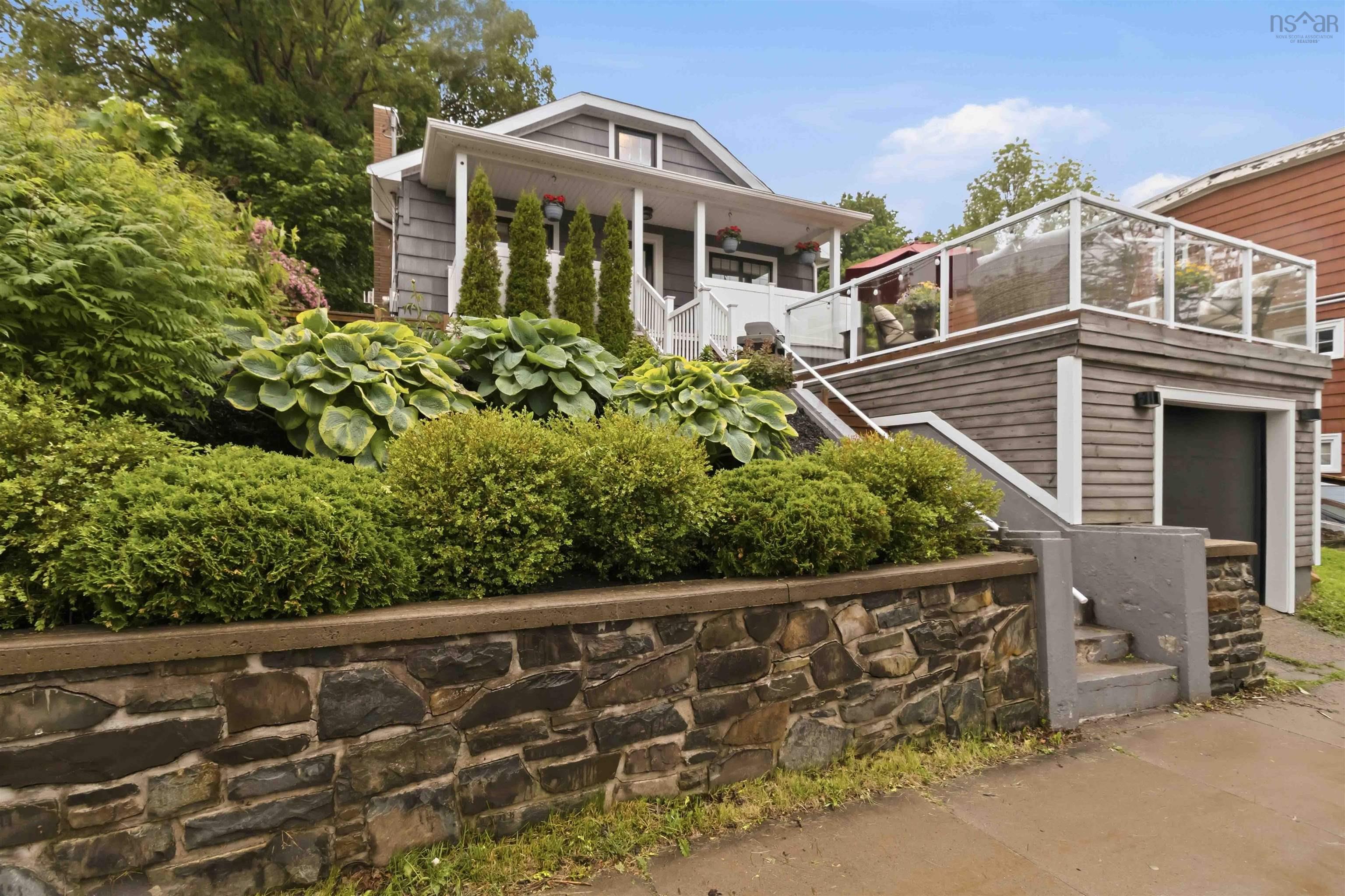 $649,900.00: 5 Dahlia Street, Dartmouth
