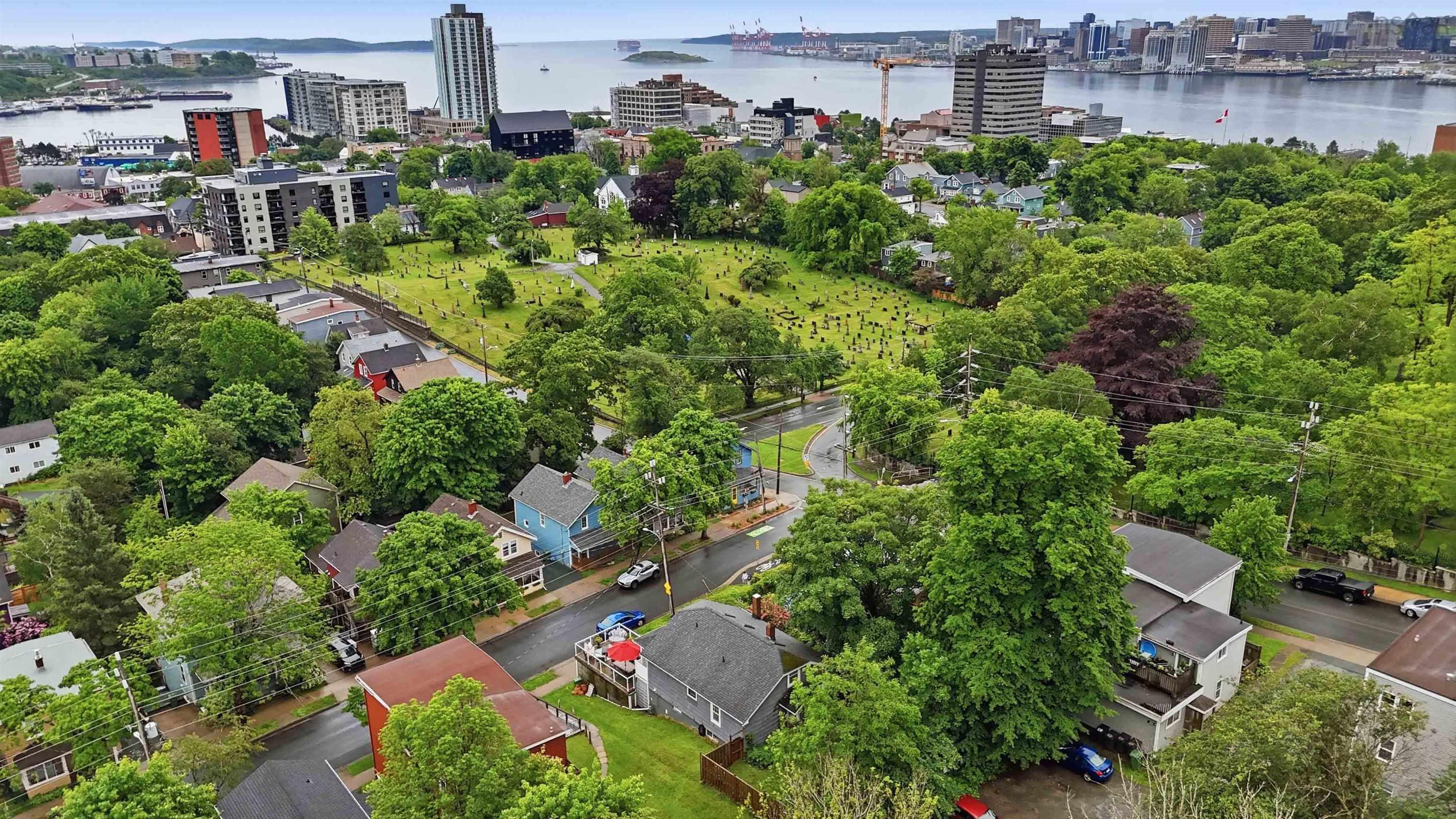 $649,900.00: 5 Dahlia Street, Dartmouth