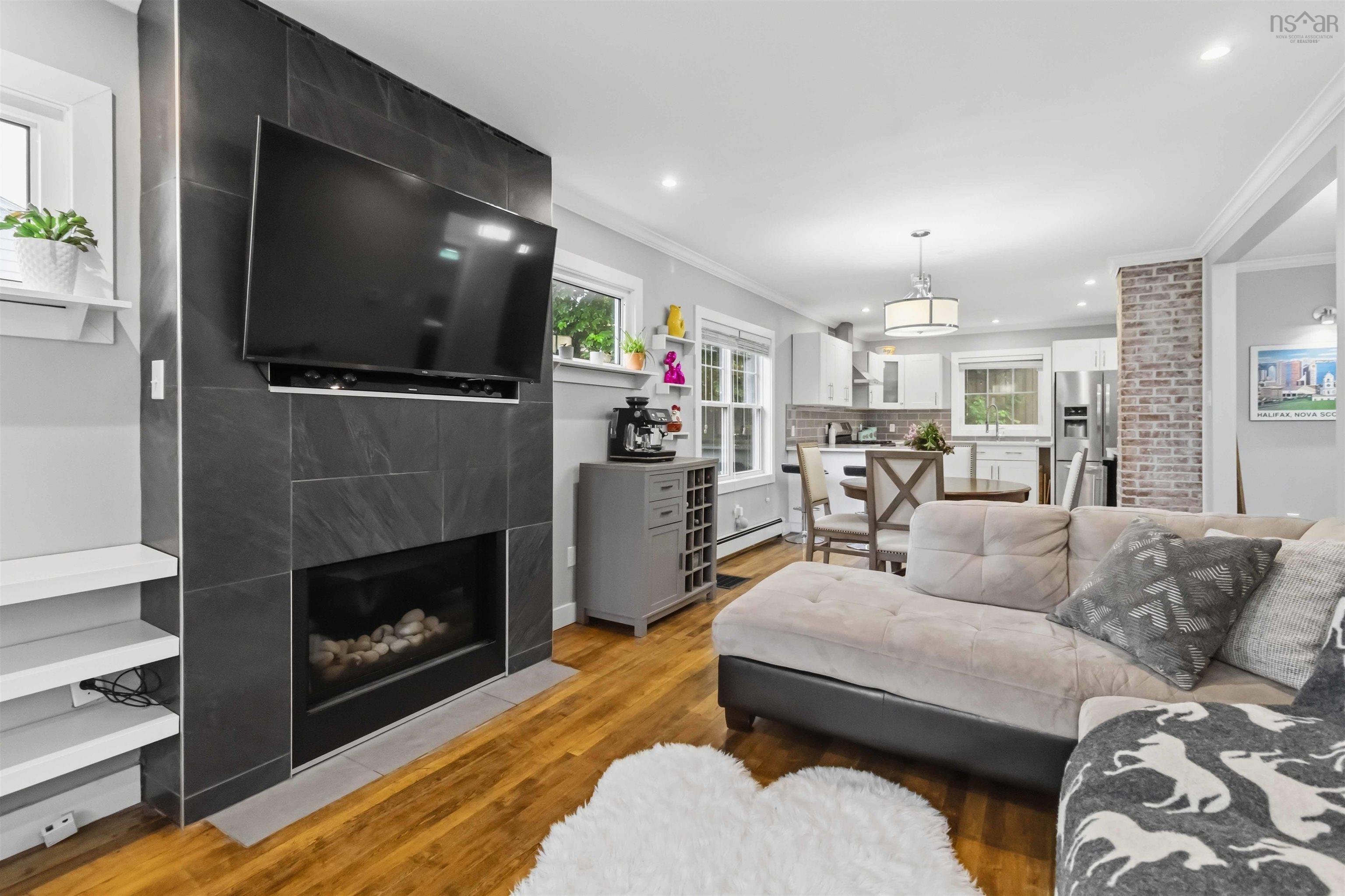 $649,900.00: 5 Dahlia Street, Dartmouth