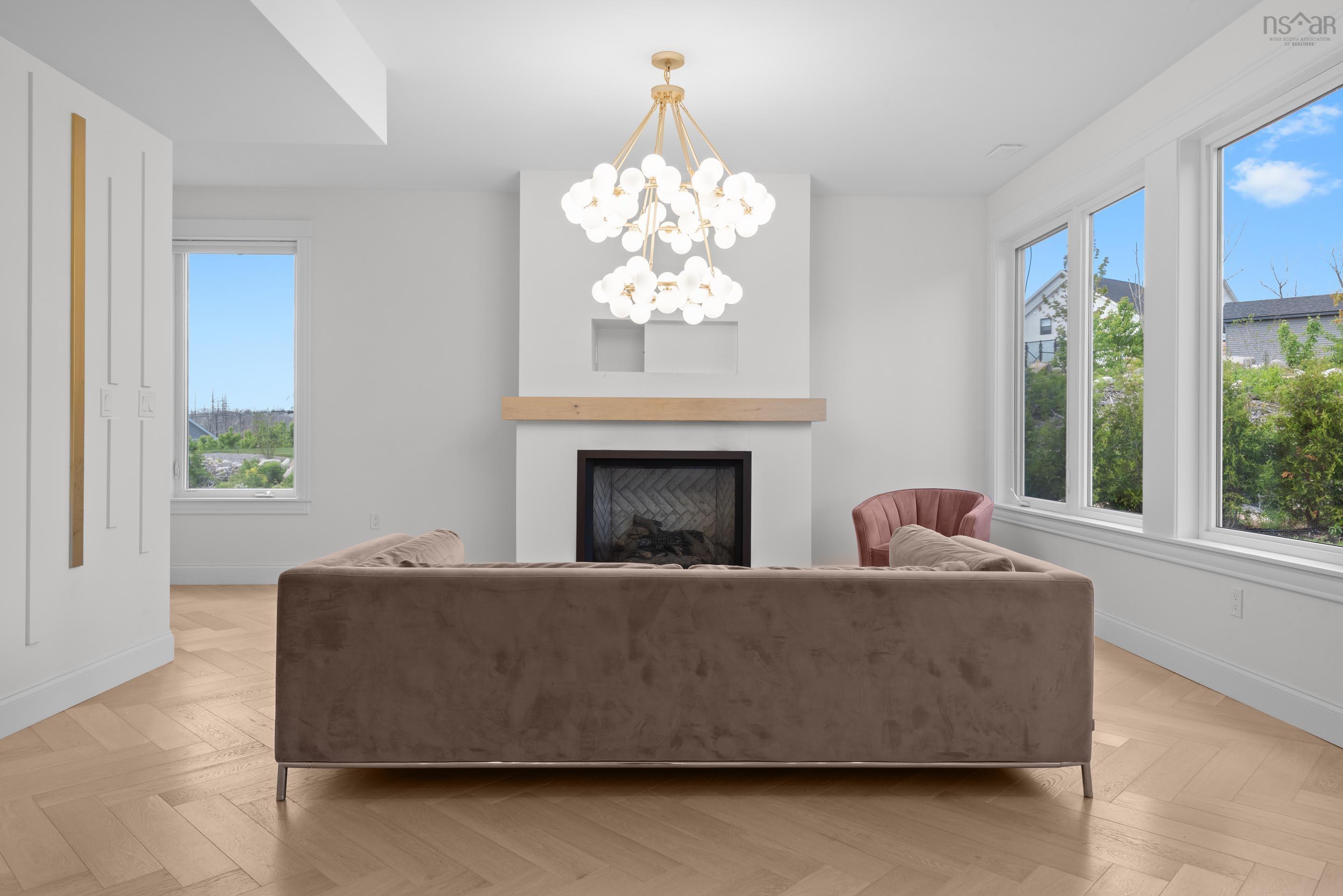 $1,295,000.00: 195 Carmel Crescent, Hammonds Plains
