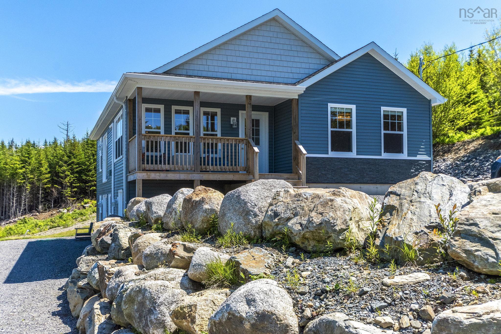 $499,900.00: 9118 316 Highway, New Harbour