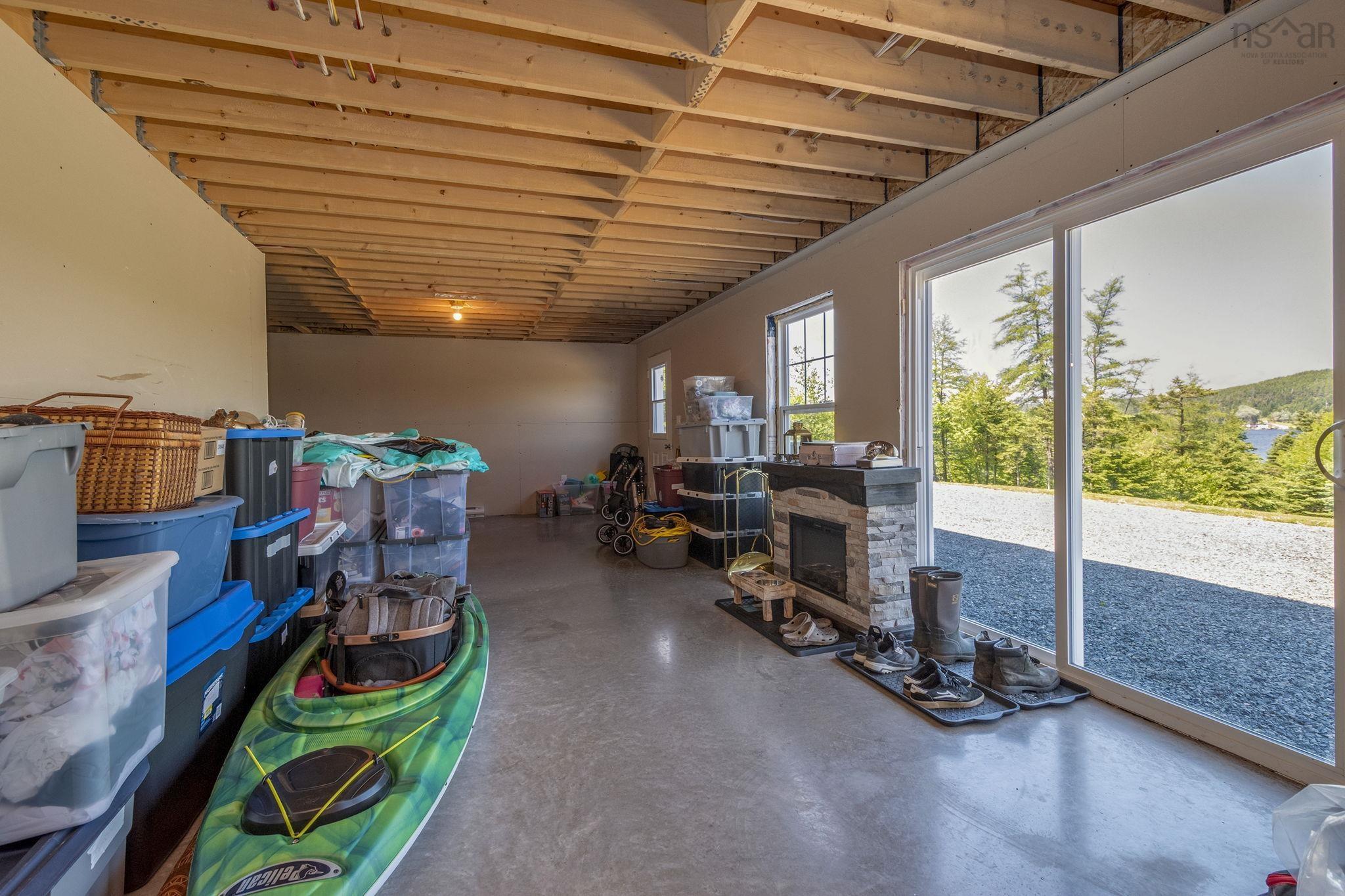 $499,900.00: 9118 316 Highway, New Harbour