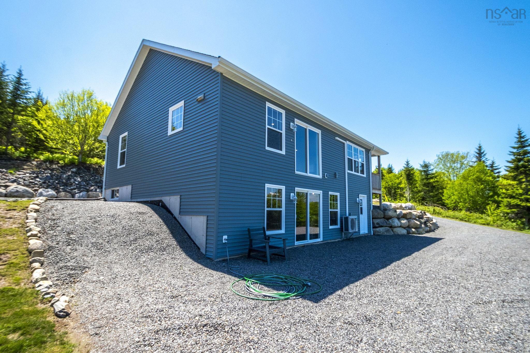 $499,900.00: 9118 316 Highway, New Harbour