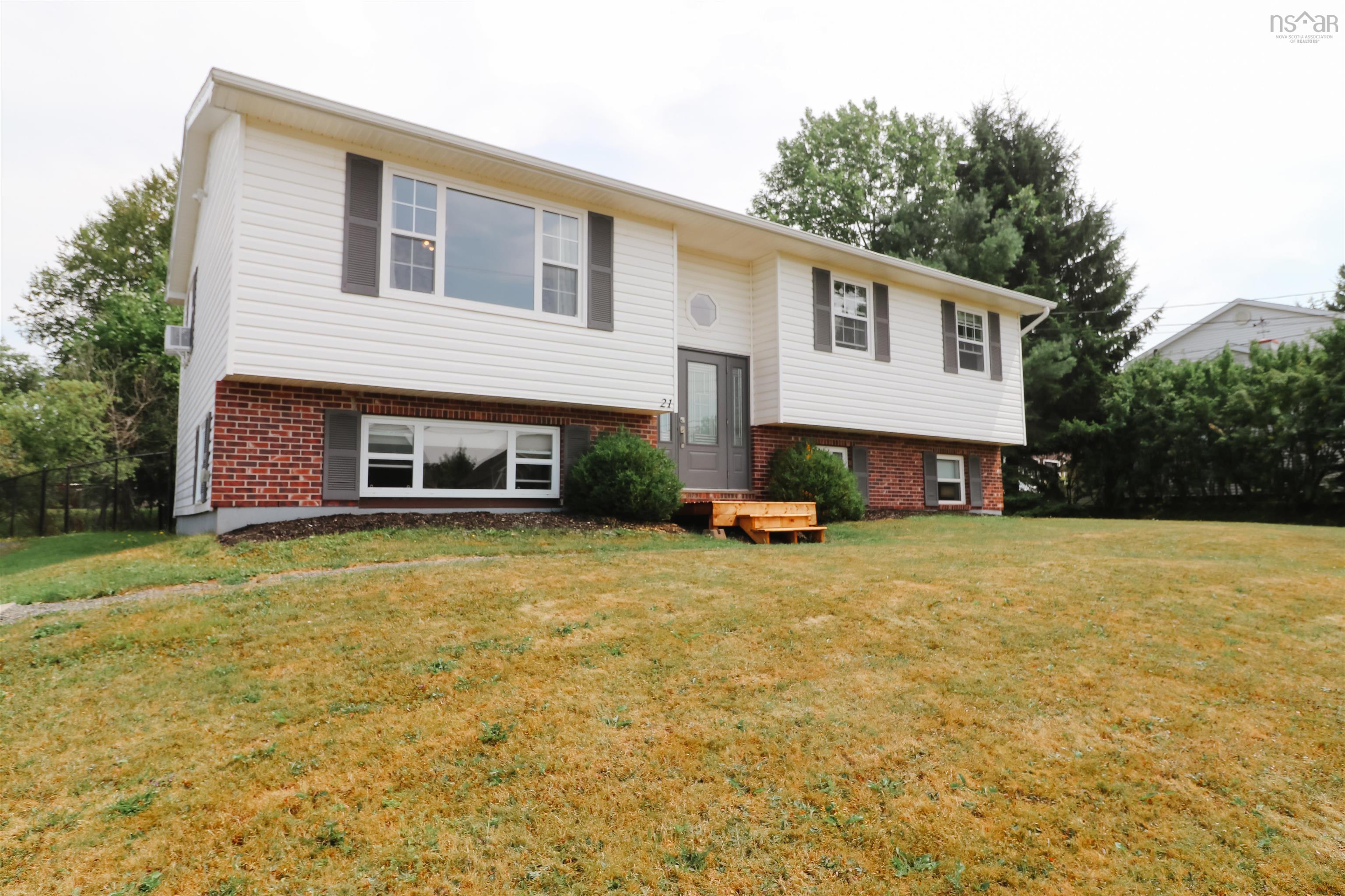 $399,000.00: 21 ICE POND Drive, Salmon River
