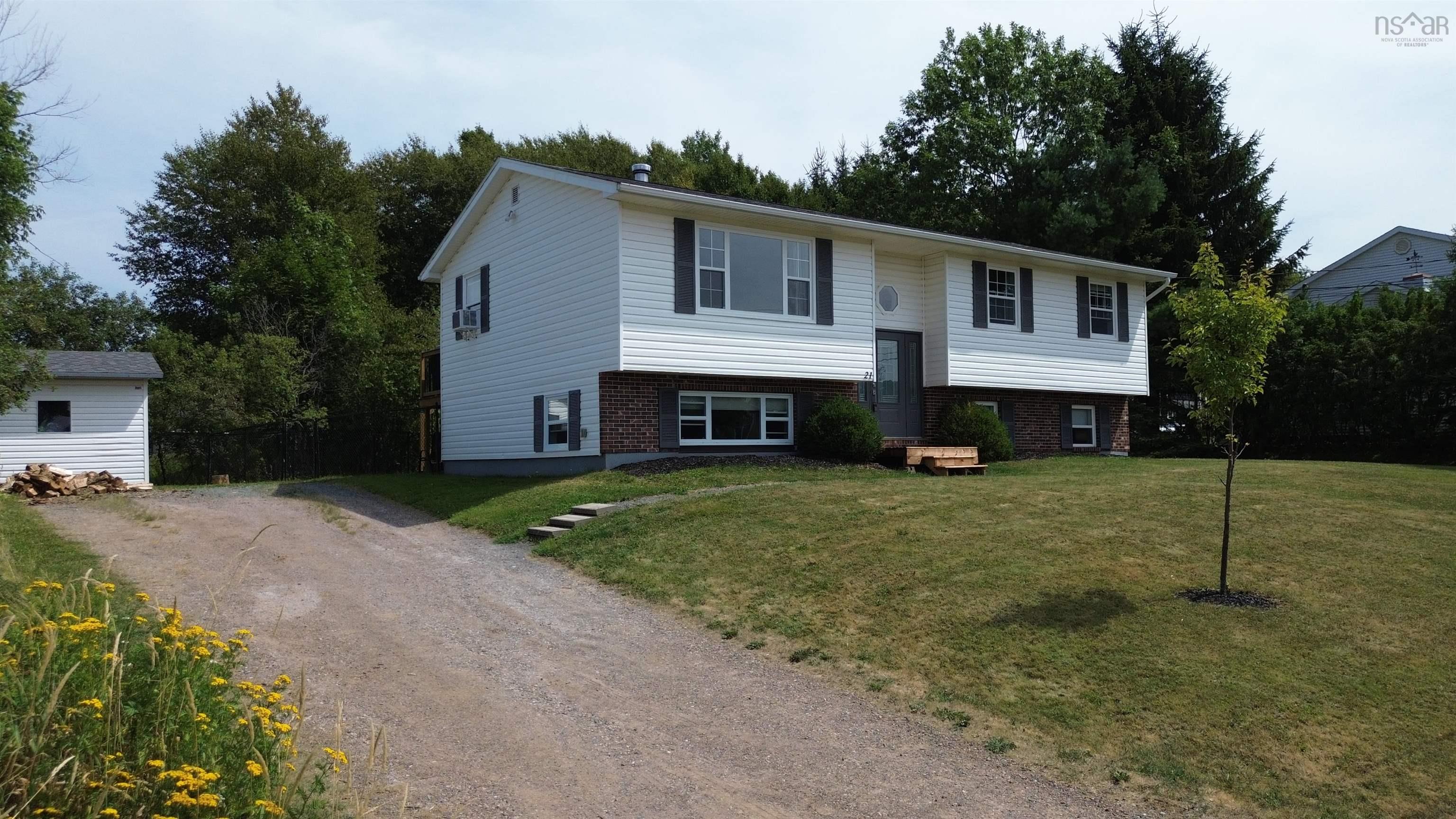 $399,000.00: 21 ICE POND Drive, Salmon River