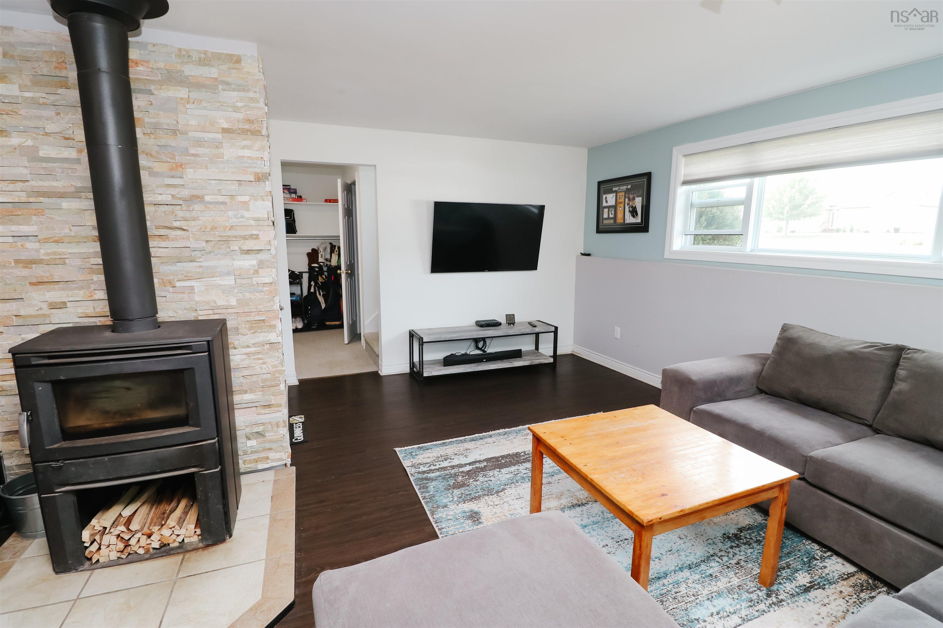 $399,000.00: 21 ICE POND Drive, Salmon River