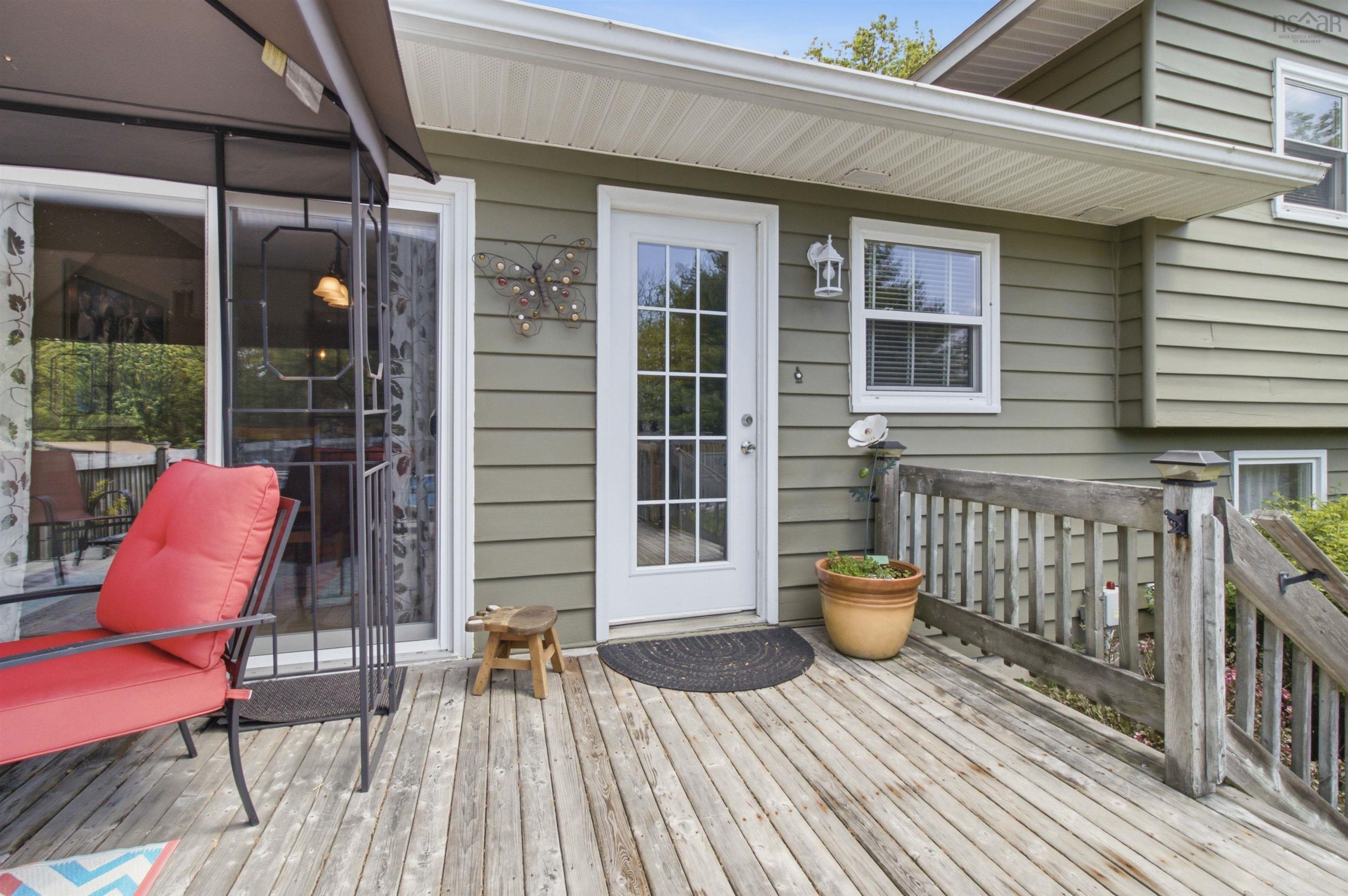 $575,000.00: 16 Mohawk Street, Hammonds Plains