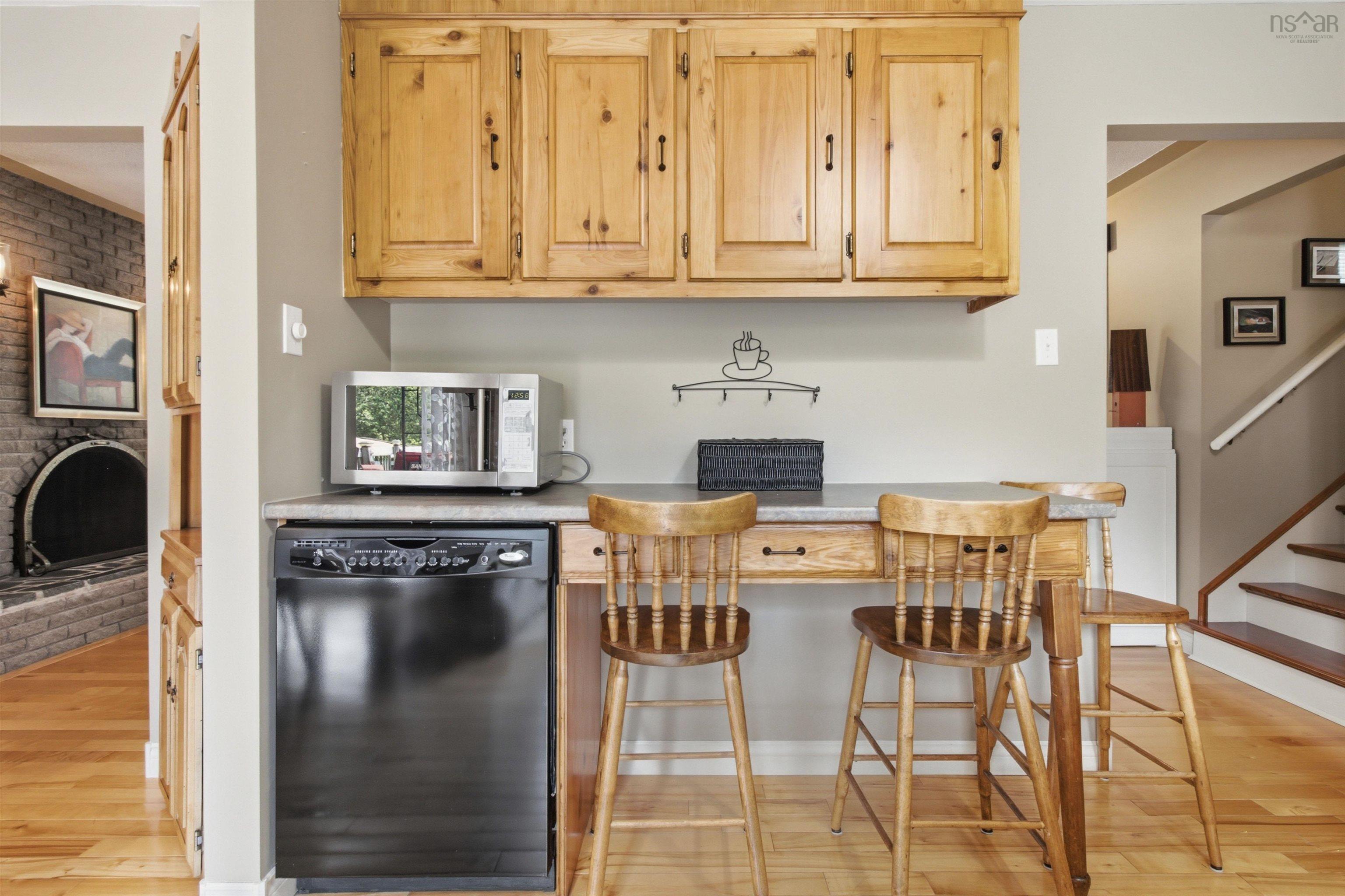 $575,000.00: 16 Mohawk Street, Hammonds Plains