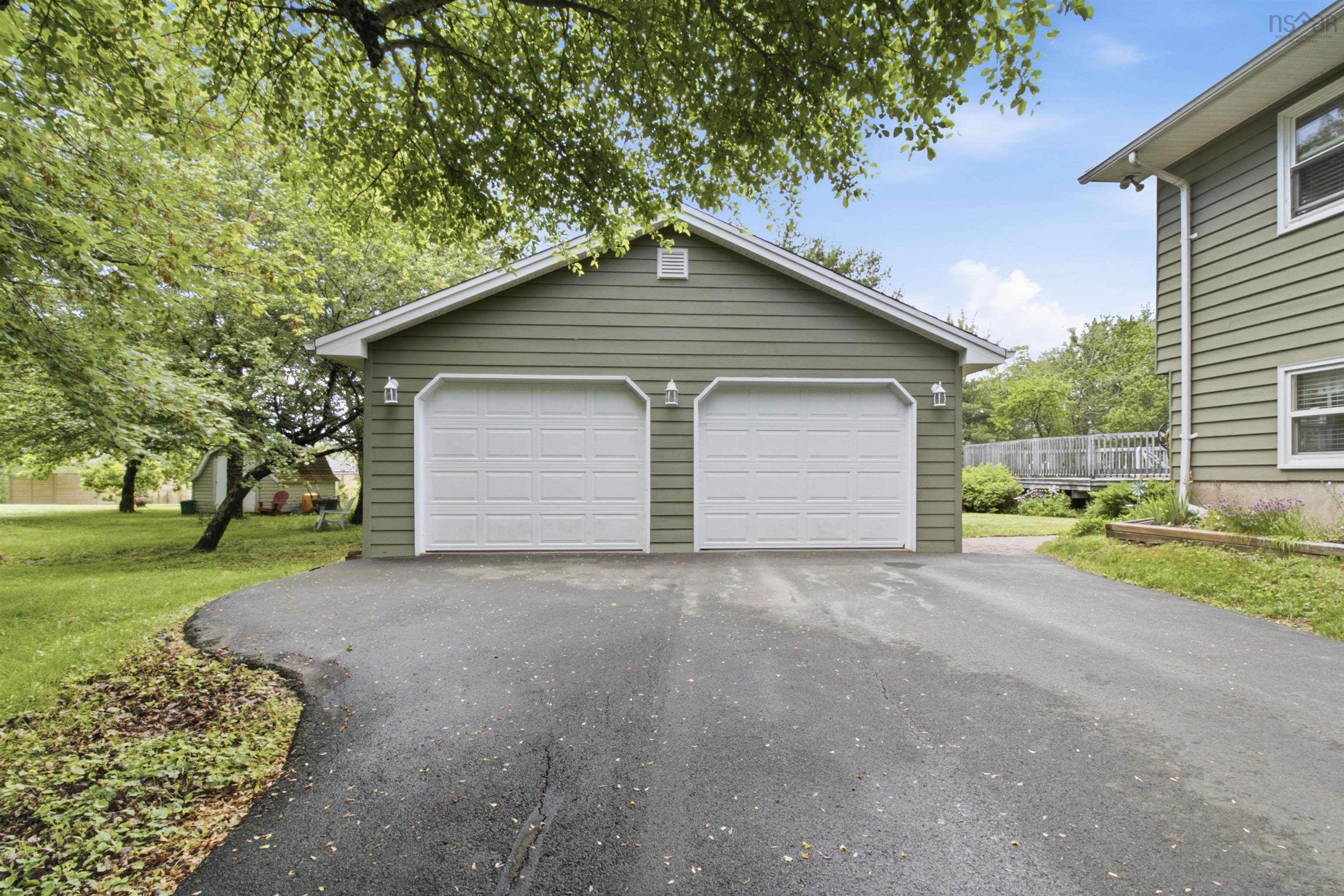 $575,000.00: 16 Mohawk Street, Hammonds Plains