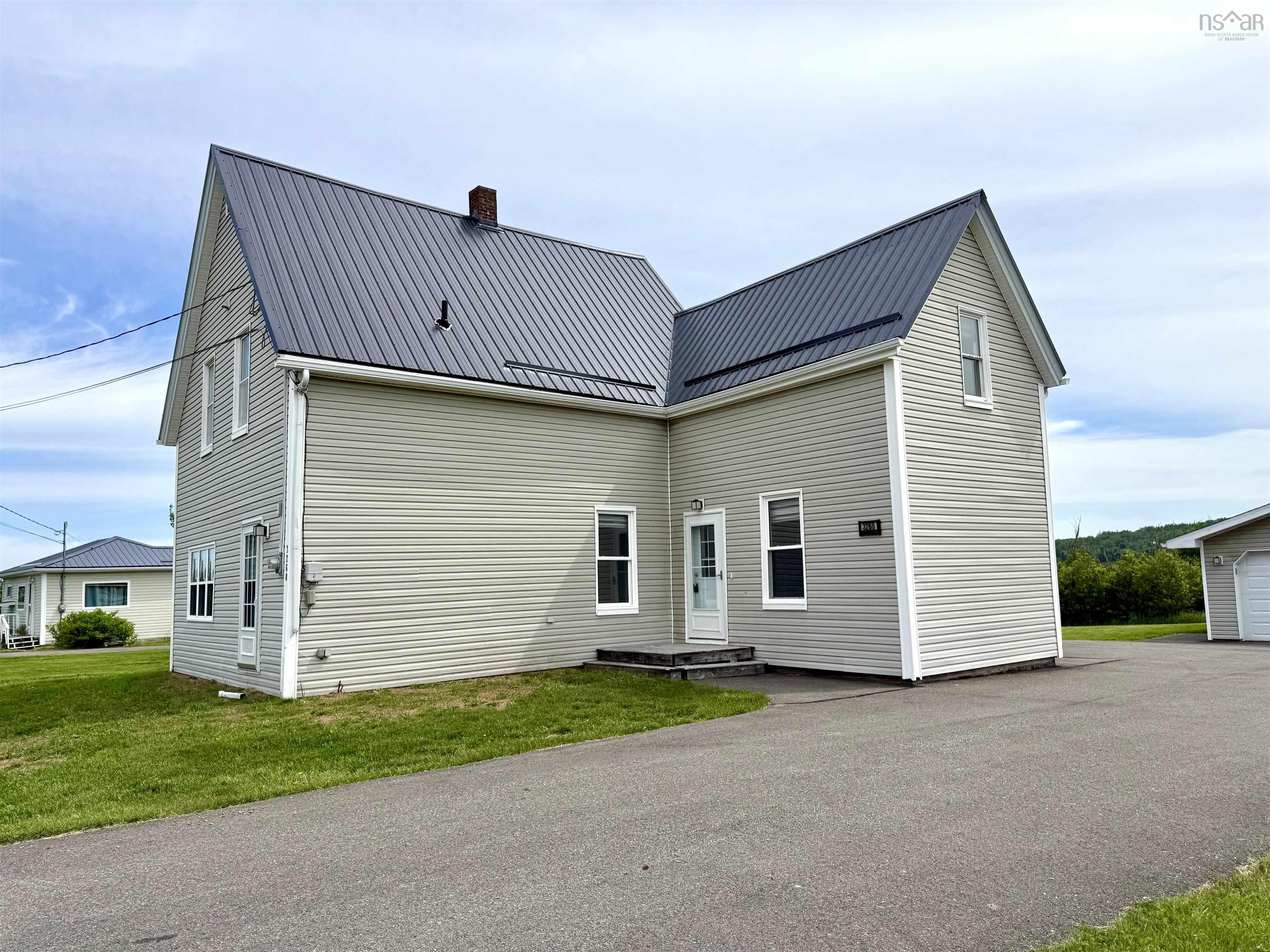 $289,900.00: 3260/3250 Barronsfield Road, River Hebert