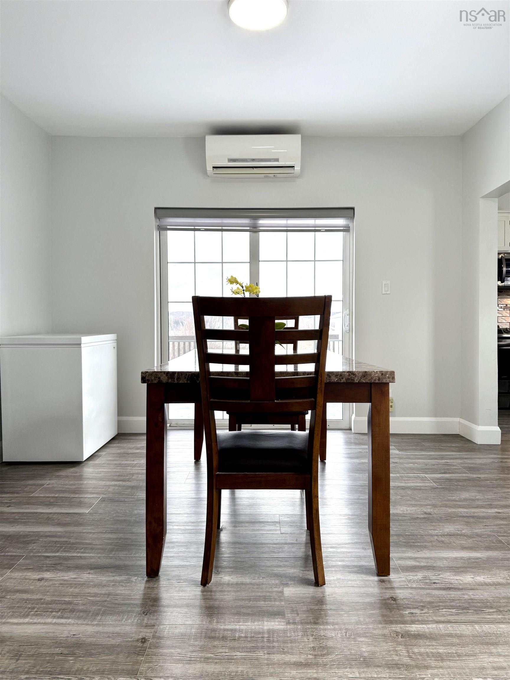 $289,900.00: 3260/3250 Barronsfield Road, River Hebert