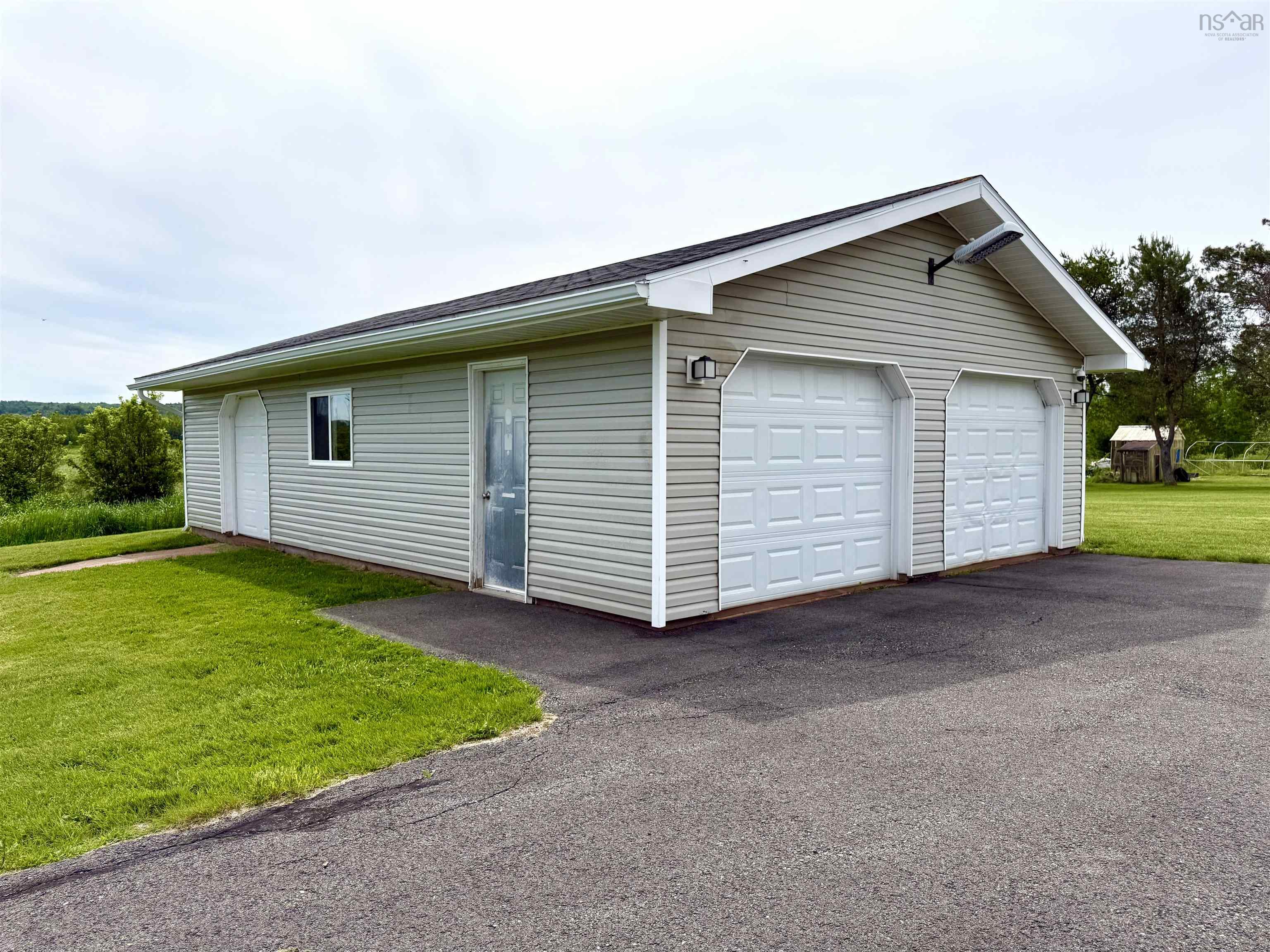 $289,900.00: 3260/3250 Barronsfield Road, River Hebert