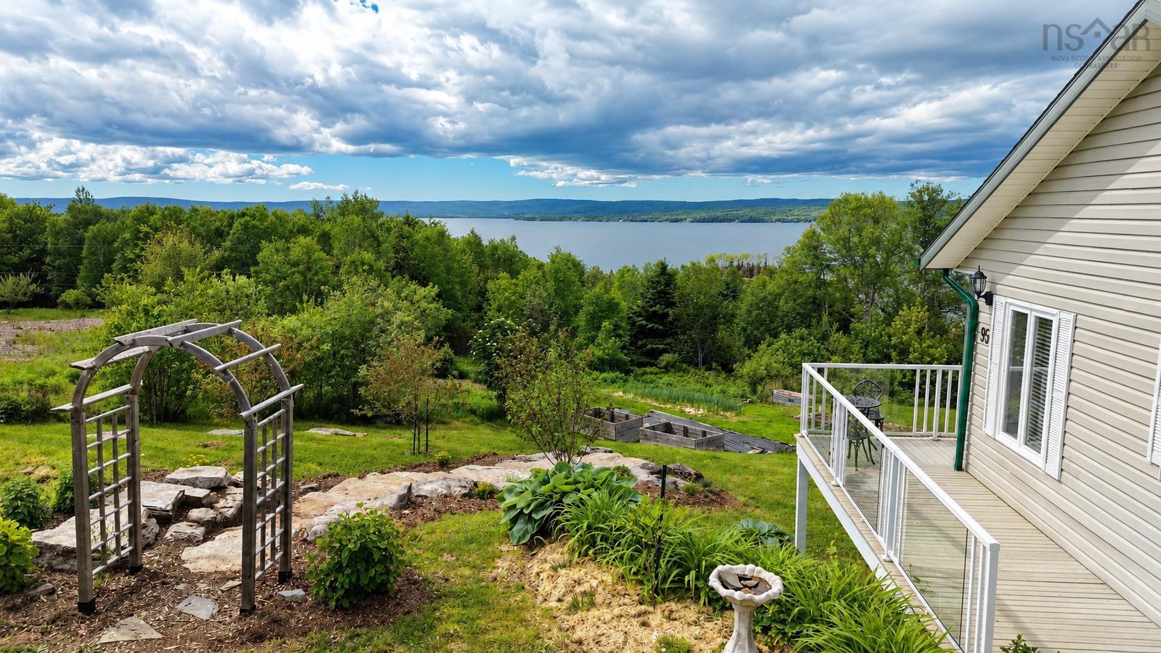$375,000.00: 95 Birchill Lane, Lower Washabuck