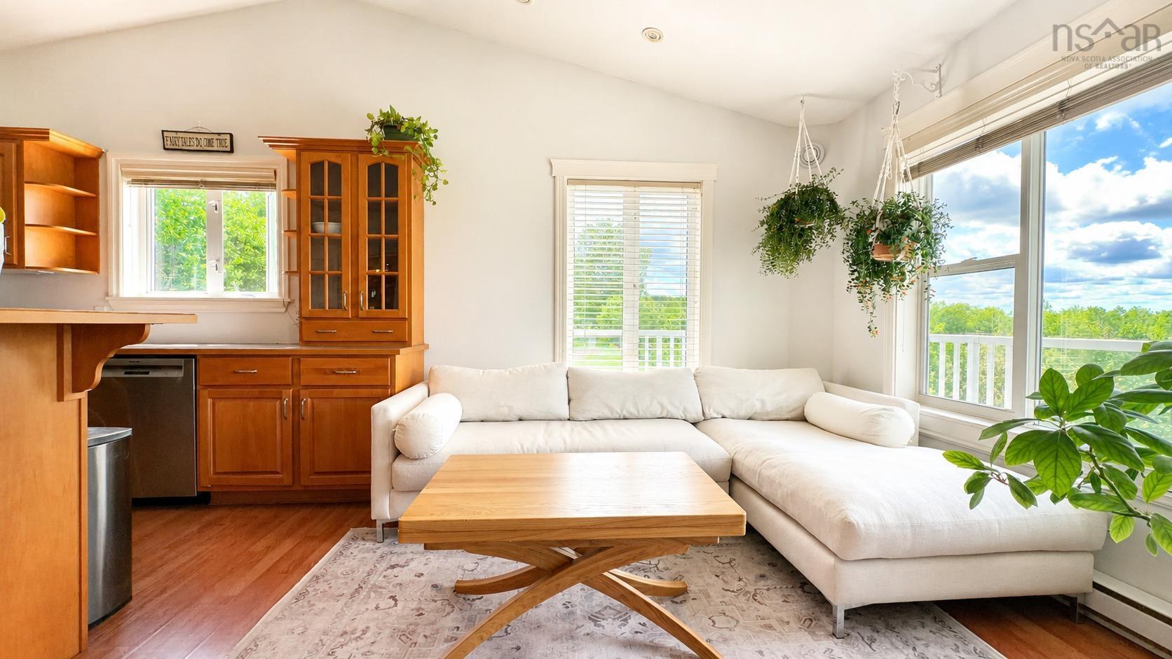 $375,000.00: 95 Birchill Lane, Lower Washabuck