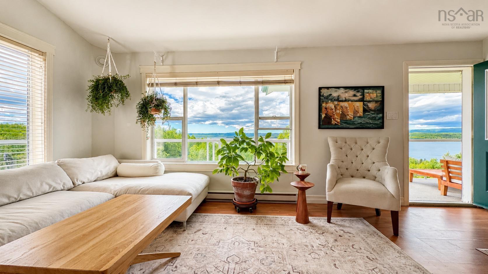 $375,000.00: 95 Birchill Lane, Lower Washabuck