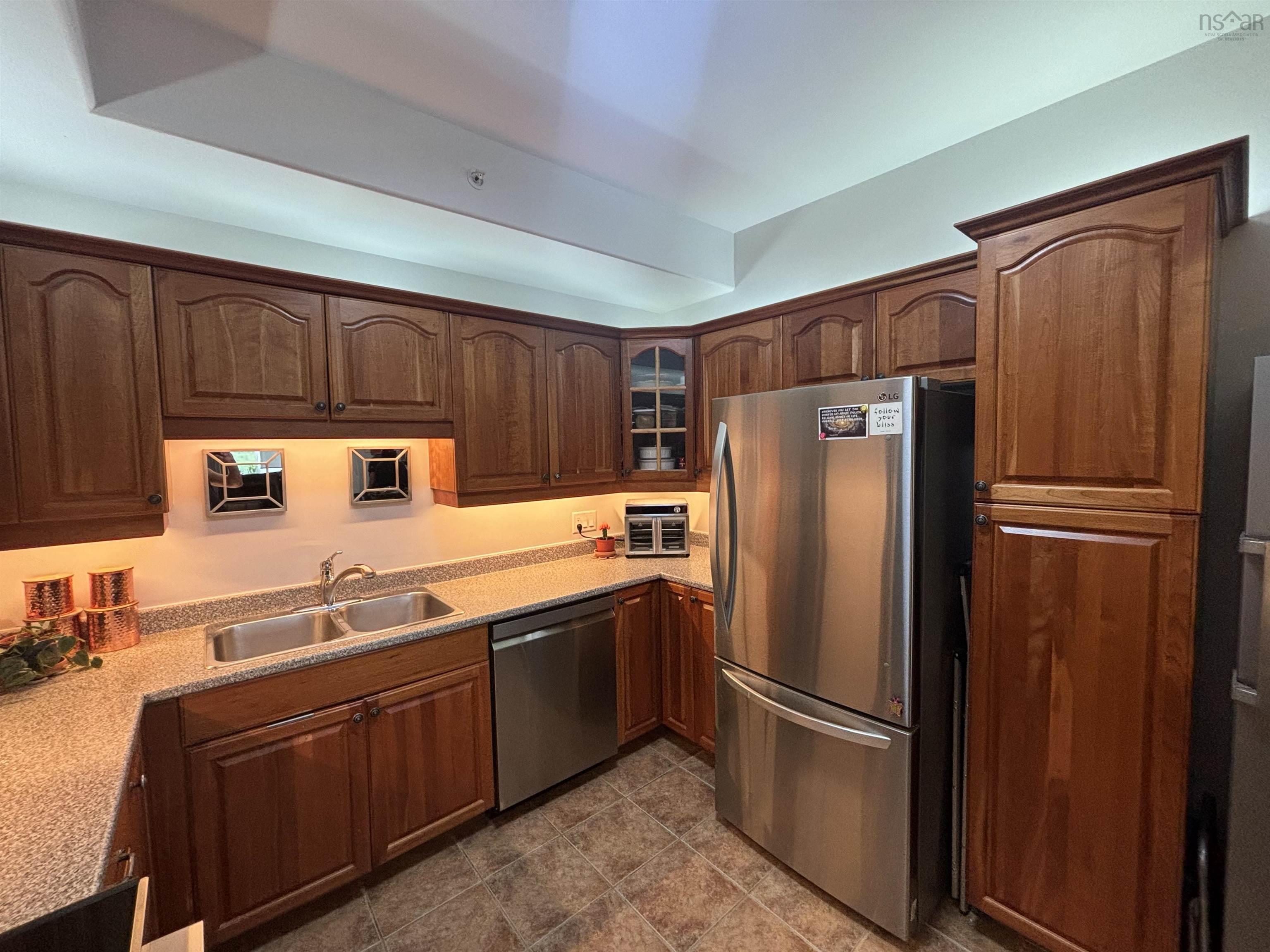 $359,900.00: 302 767 Parkland Drive, Clayton Park