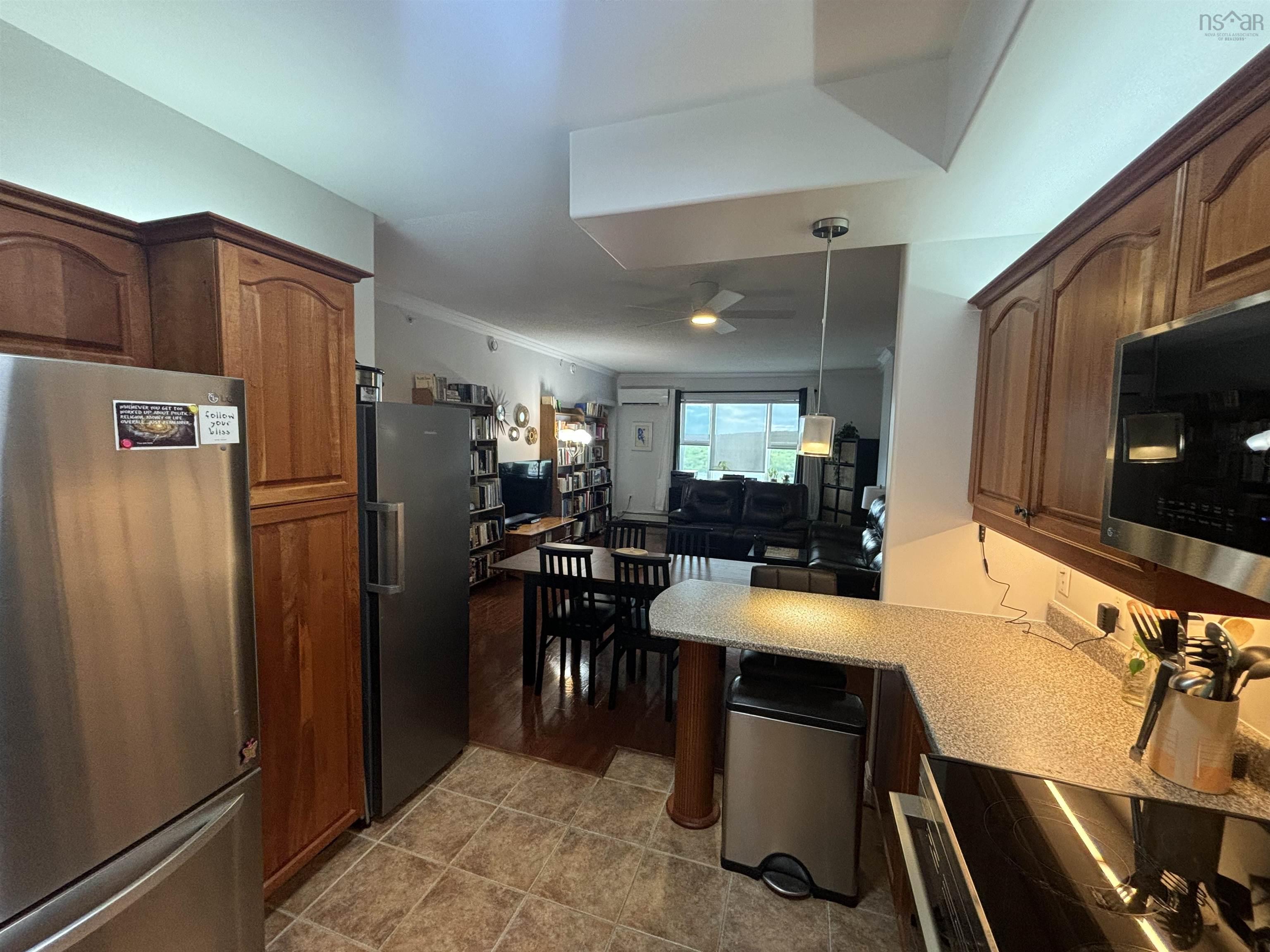 $359,900.00: 302 767 Parkland Drive, Clayton Park
