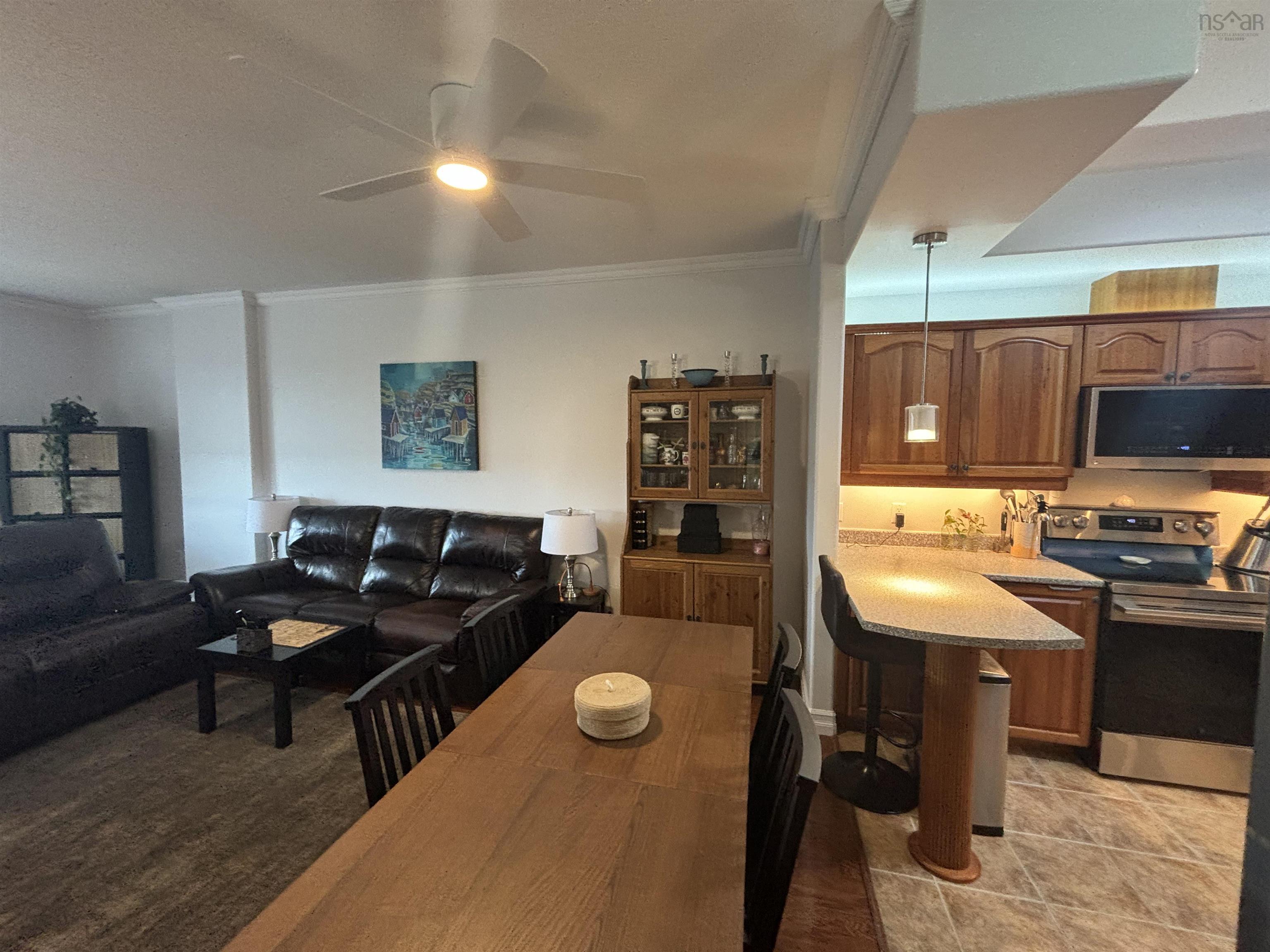 $359,900.00: 302 767 Parkland Drive, Clayton Park