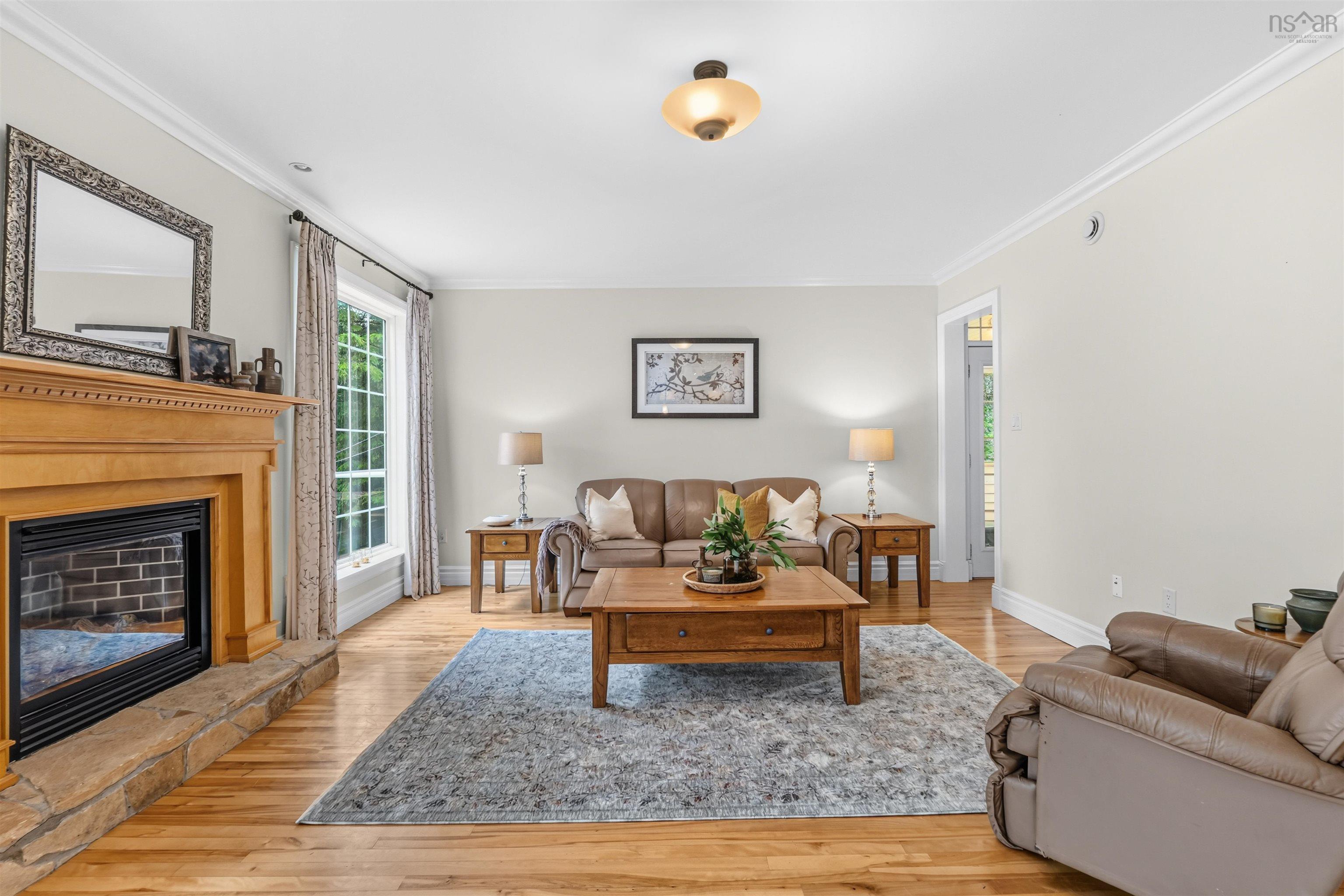 $1,295,000.00: 105 Lakeshore Drive, Hammonds Plains
