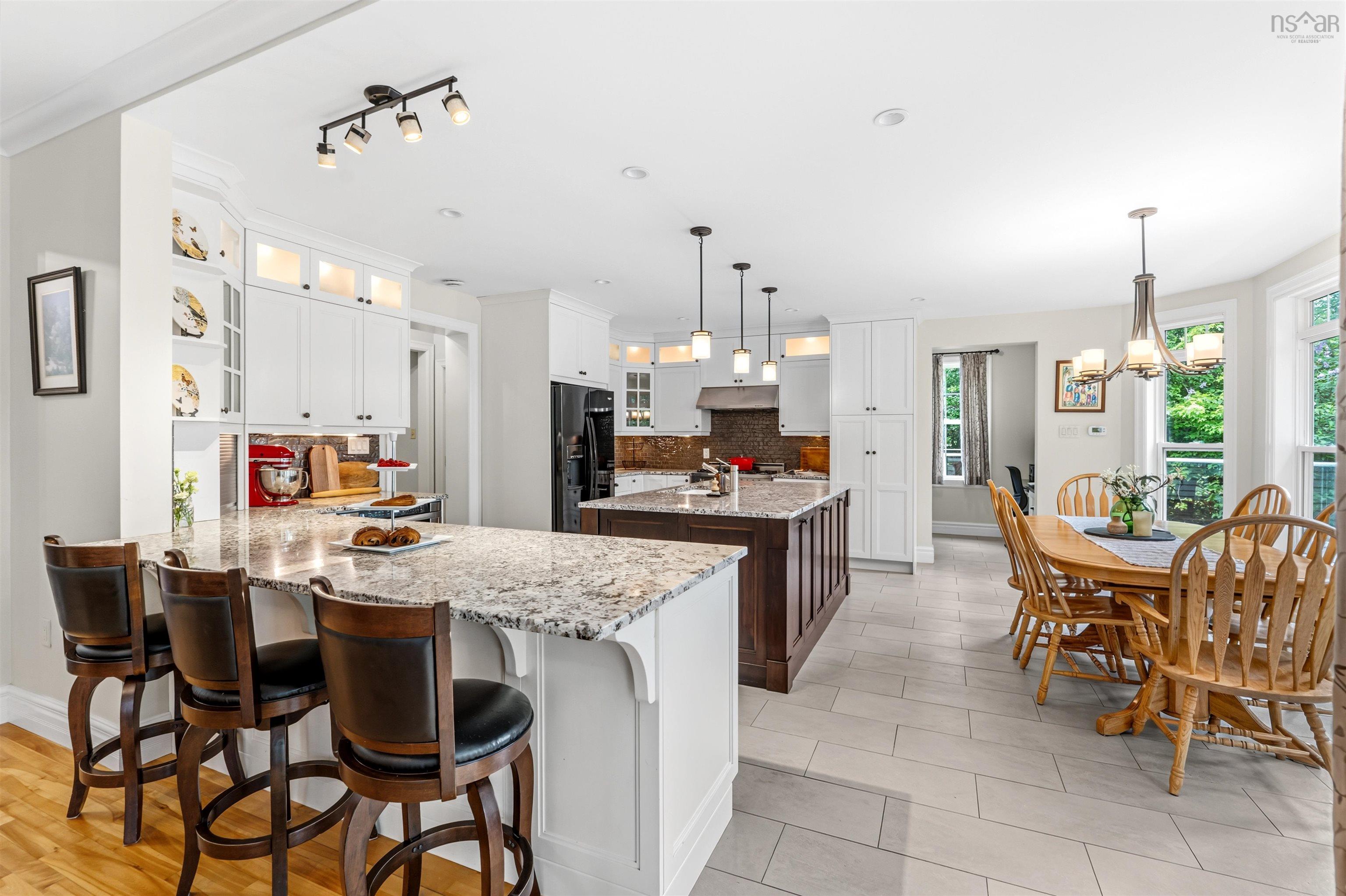 $1,295,000.00: 105 Lakeshore Drive, Hammonds Plains