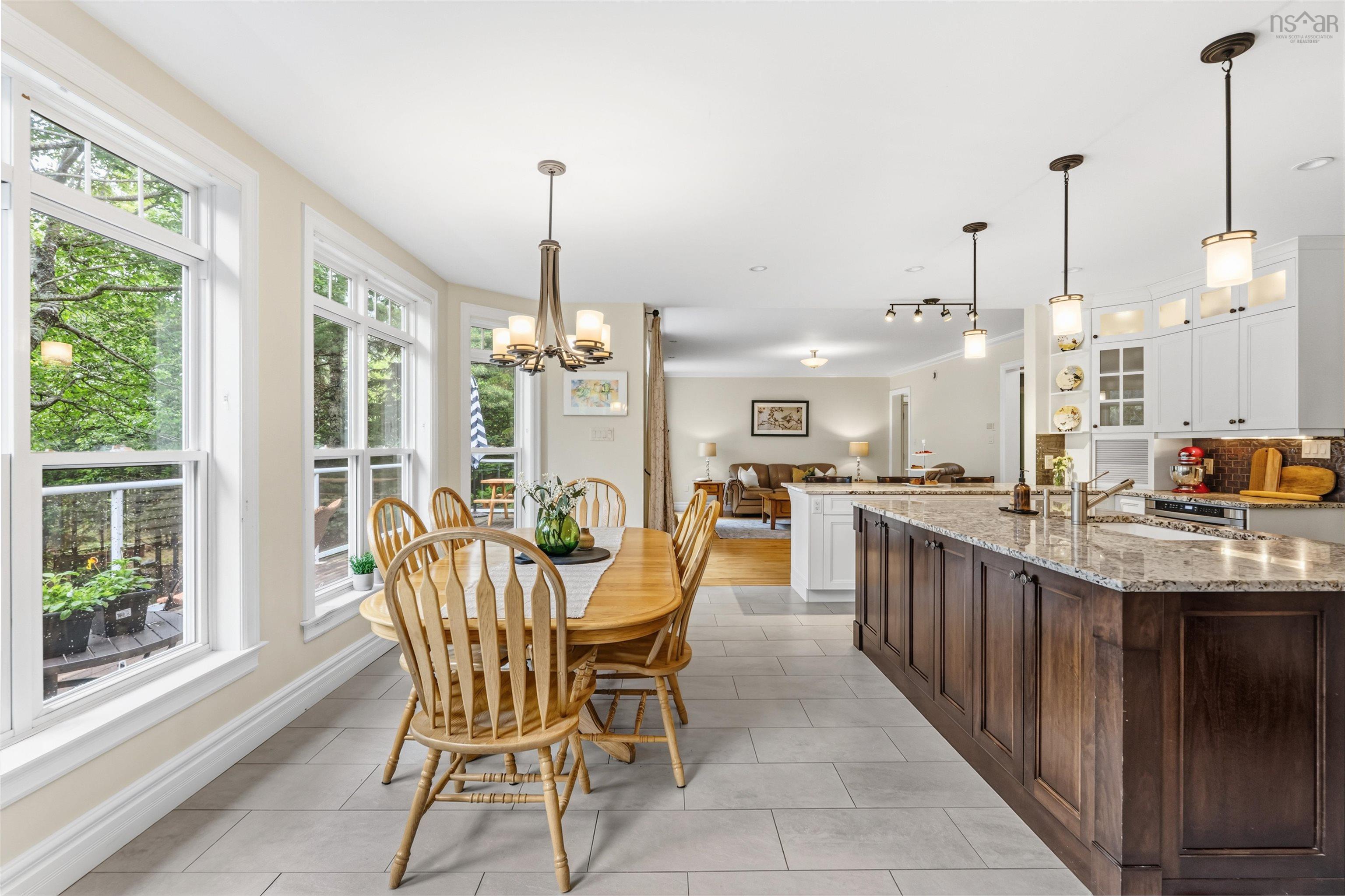 $1,295,000.00: 105 Lakeshore Drive, Hammonds Plains