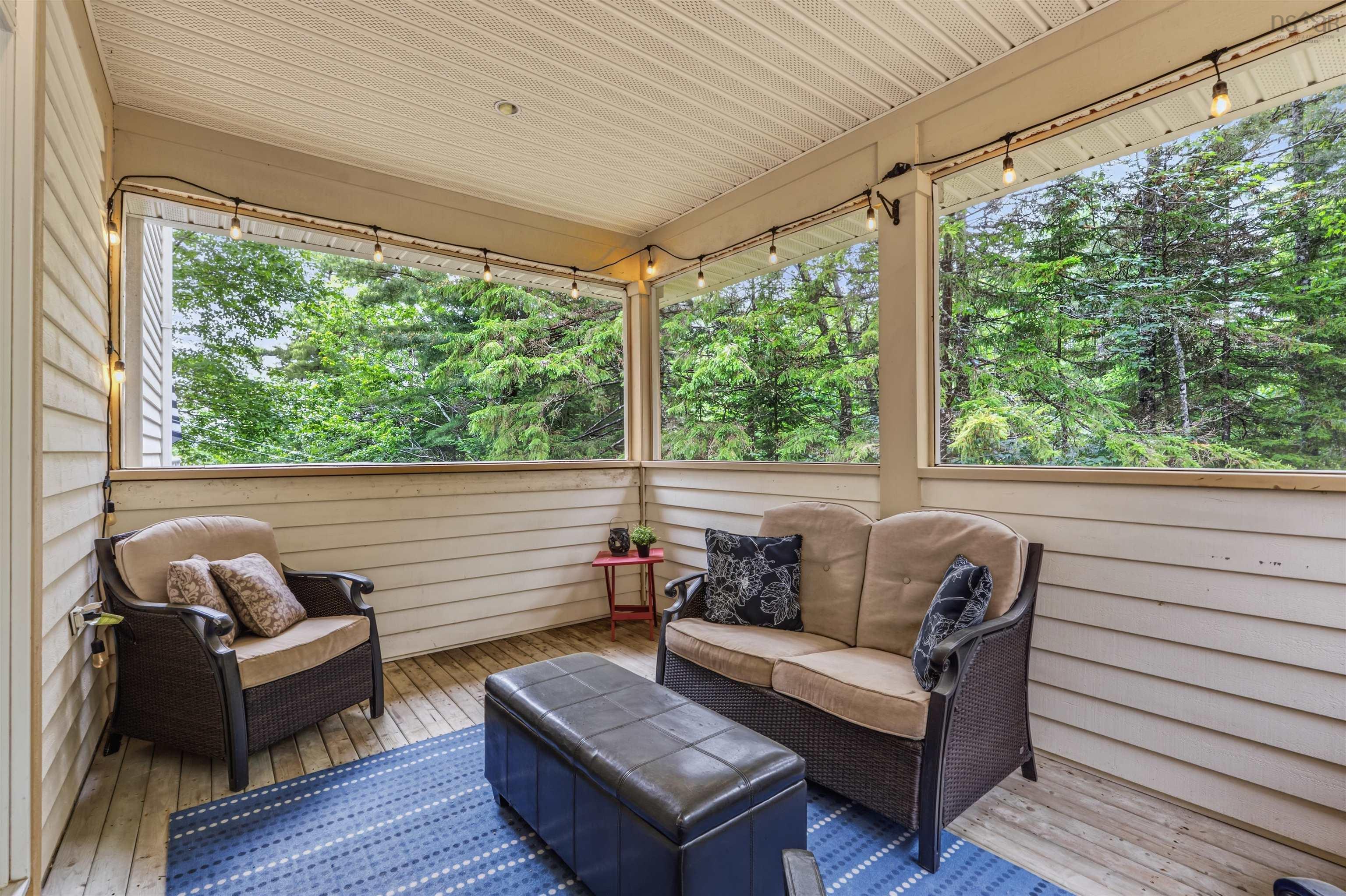 $1,295,000.00: 105 Lakeshore Drive, Hammonds Plains