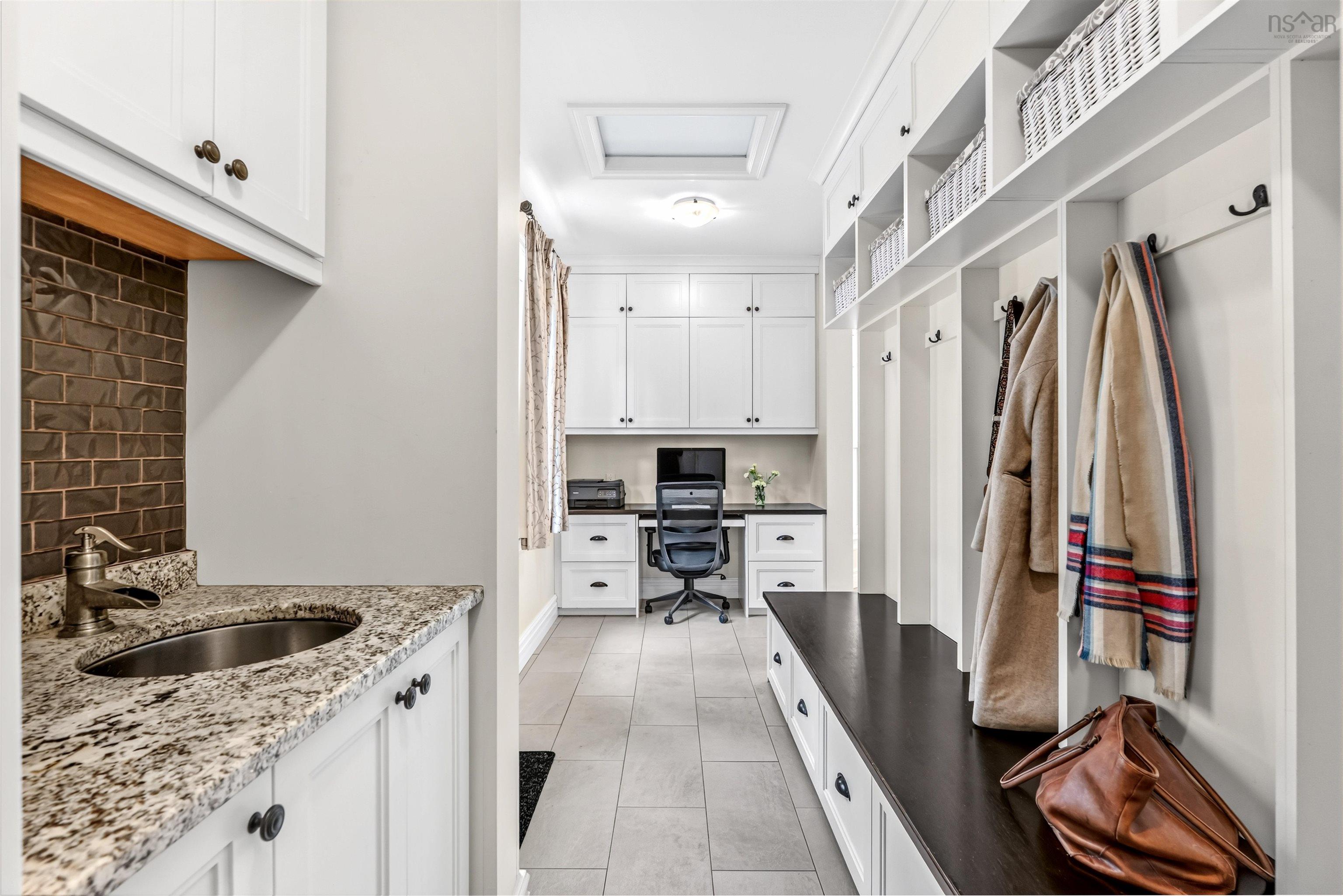 $1,295,000.00: 105 Lakeshore Drive, Hammonds Plains