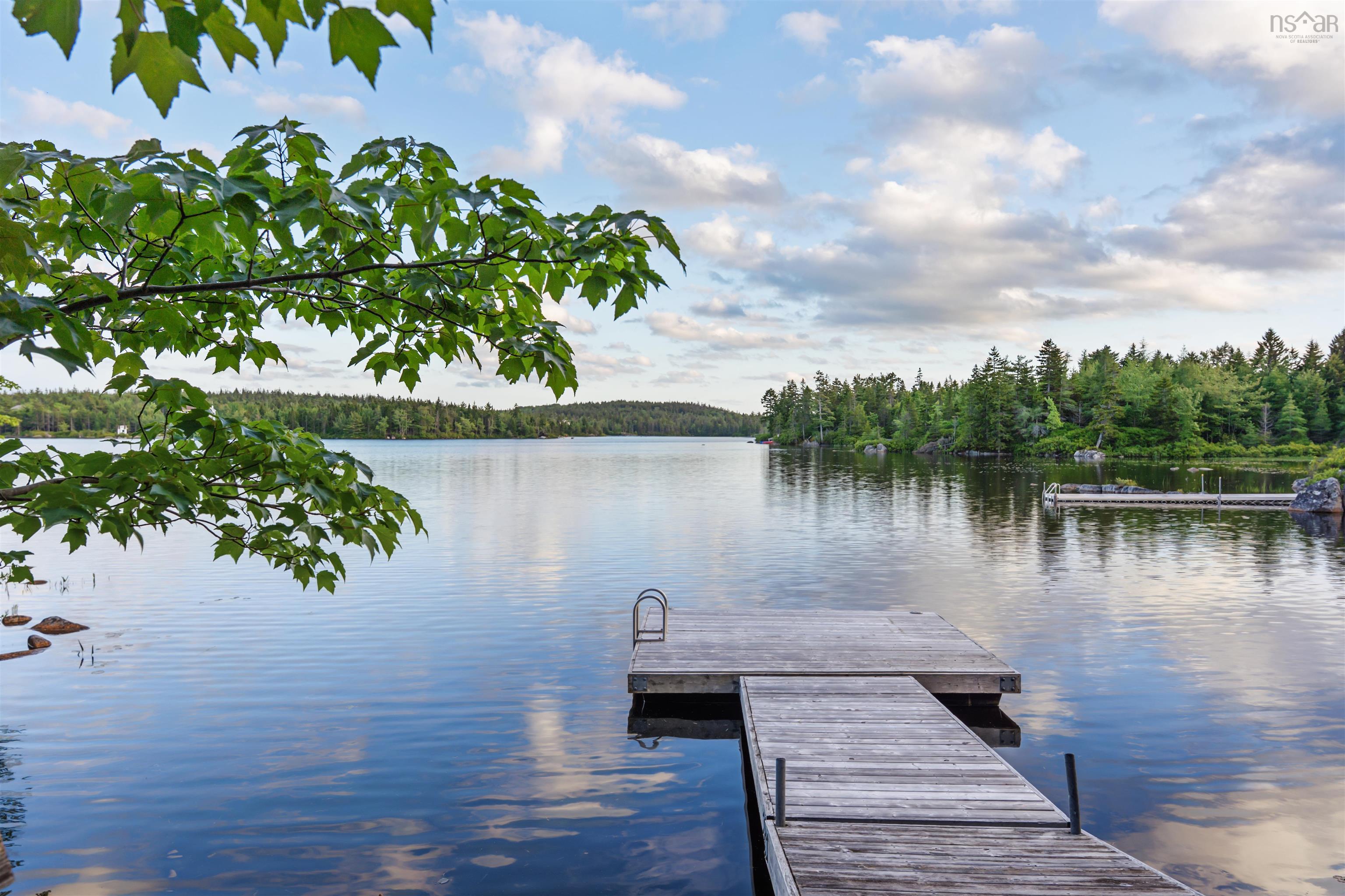 $1,295,000.00: 105 Lakeshore Drive, Hammonds Plains