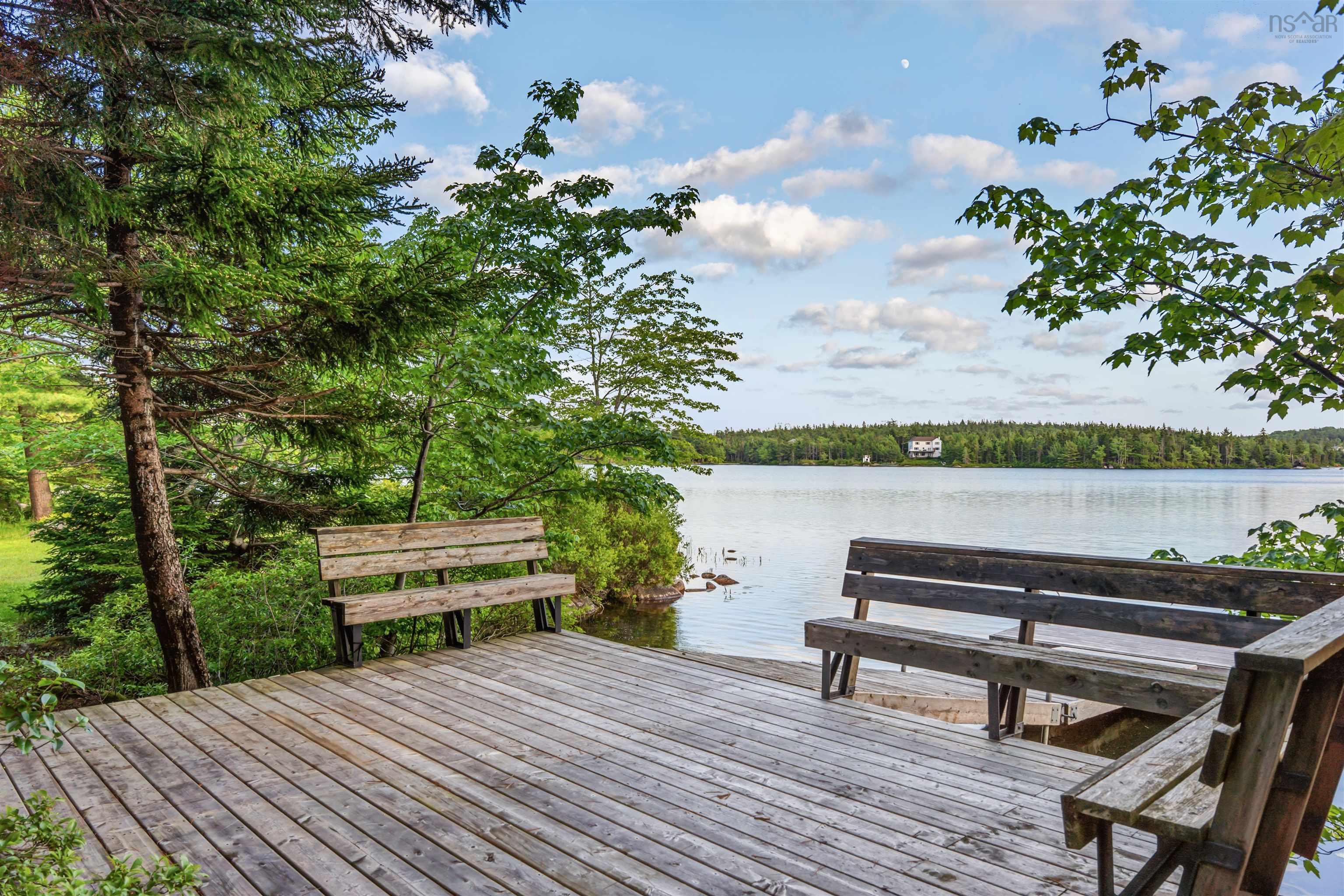 $1,295,000.00: 105 Lakeshore Drive, Hammonds Plains