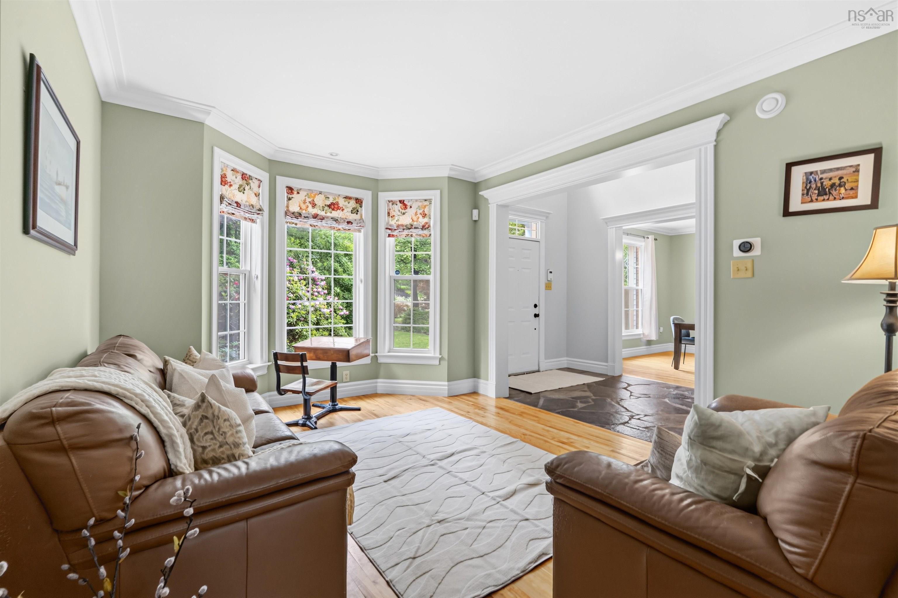 $1,295,000.00: 105 Lakeshore Drive, Hammonds Plains