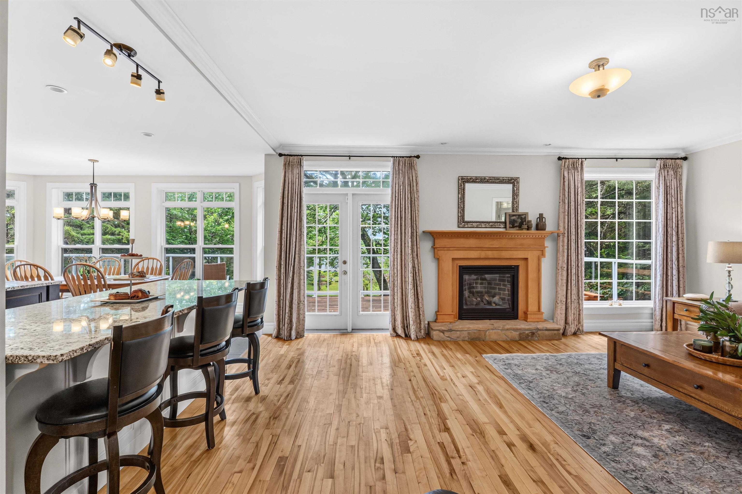 $1,295,000.00: 105 Lakeshore Drive, Hammonds Plains